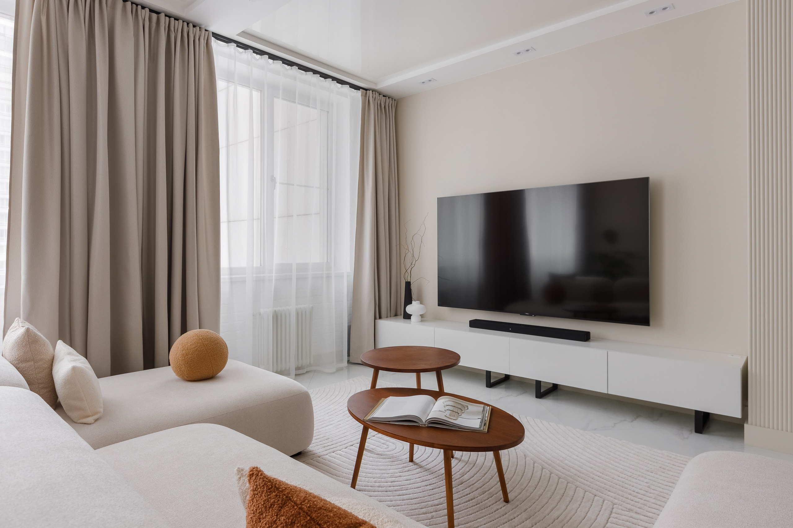 Бежевая квартира в Аэробусе. Интерьерный фотограф в Москве Роман Потапов