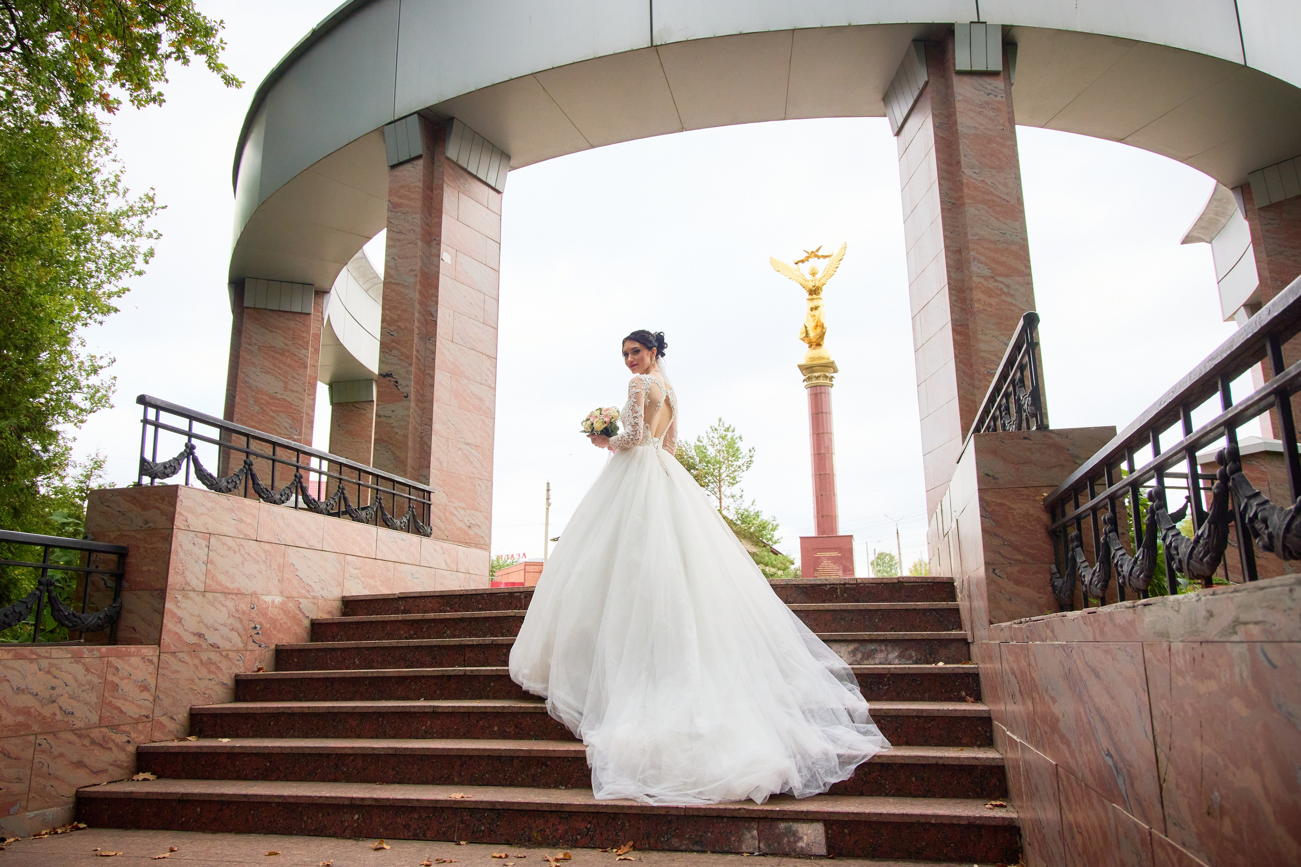 Фото и видео на свадьбу. Свадебный видеограф и свадебный фотограф в Самаре Олег Слеб