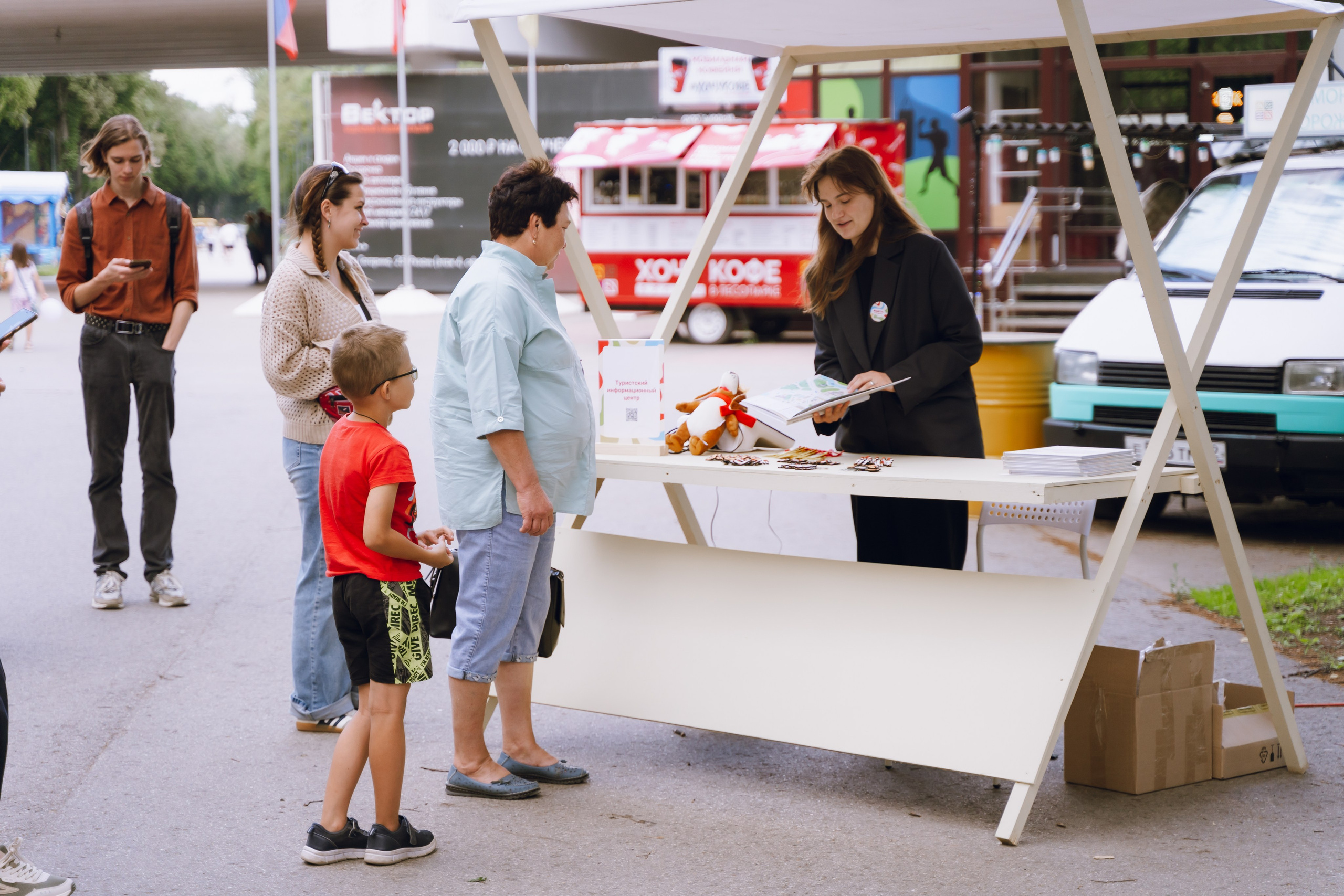 Площадка фестиваля «Мампус и его друзья» в Лесопарке 2025. Фотограф Надежда Погребняк | Рязань | Москва