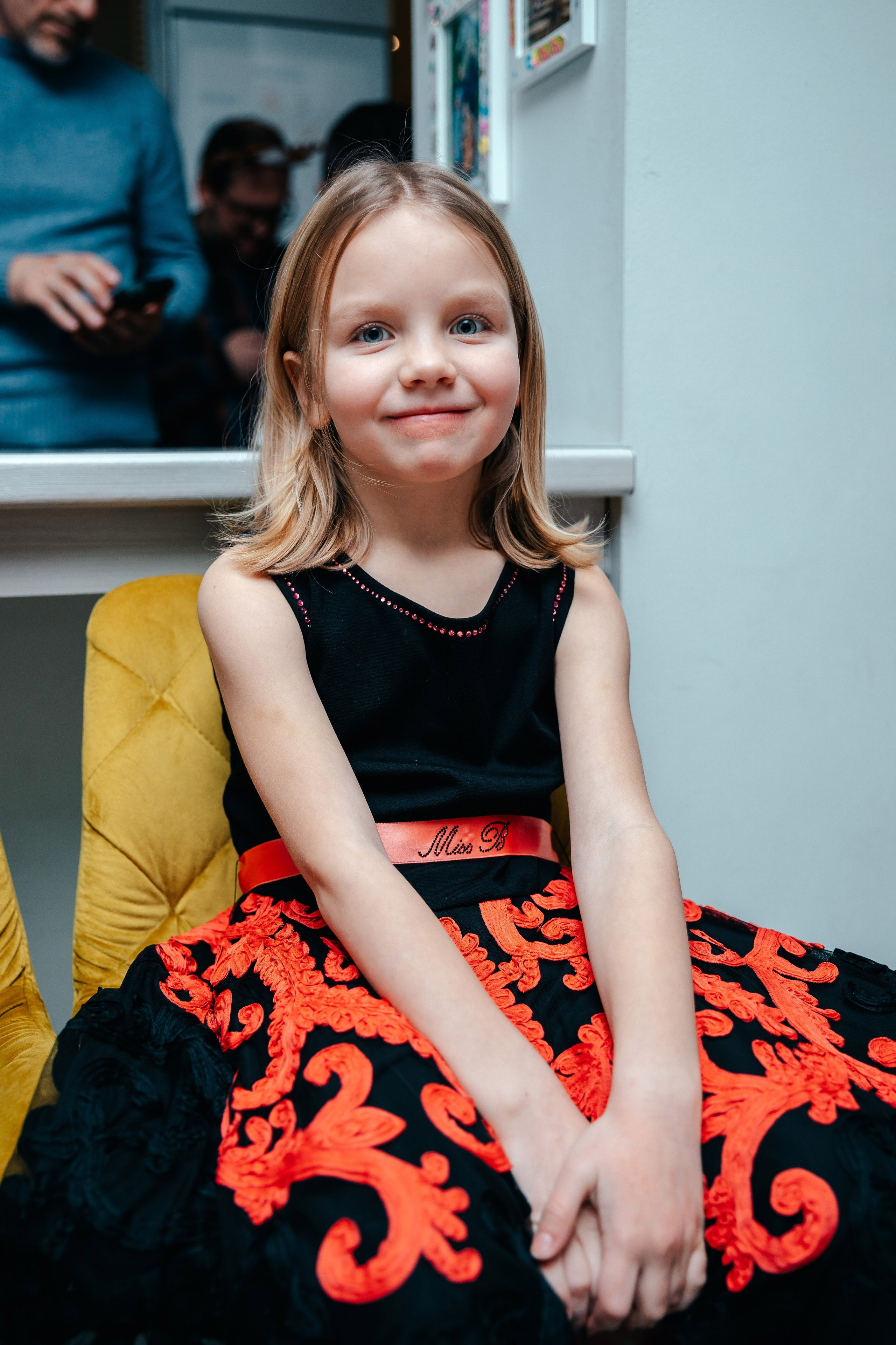 Новогодний утренник в Монтессори-школе. Семейный lifestyle фотограф в Санкт-Петербурге Людмила Пахомова