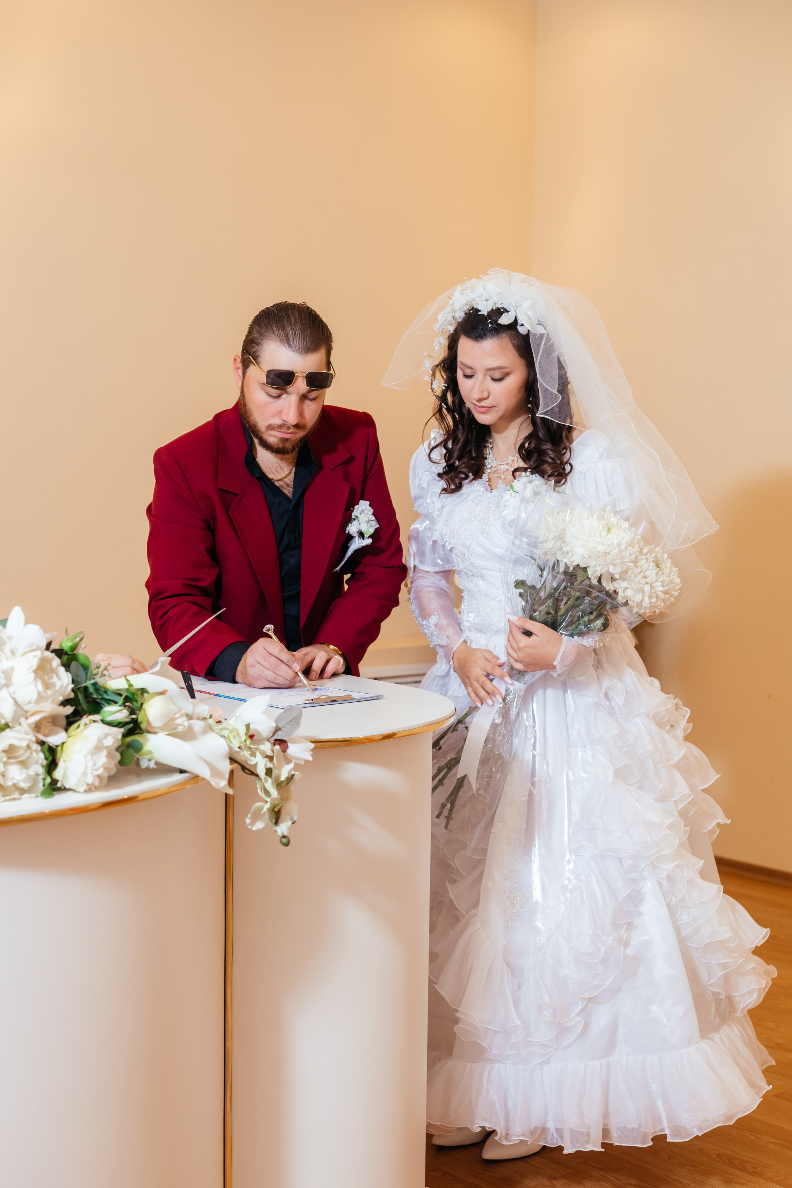 Свадебная фотосессия в стиле 90-х. Свадебный и семейный фотограф в Краснодарском крае Мария Данилкина