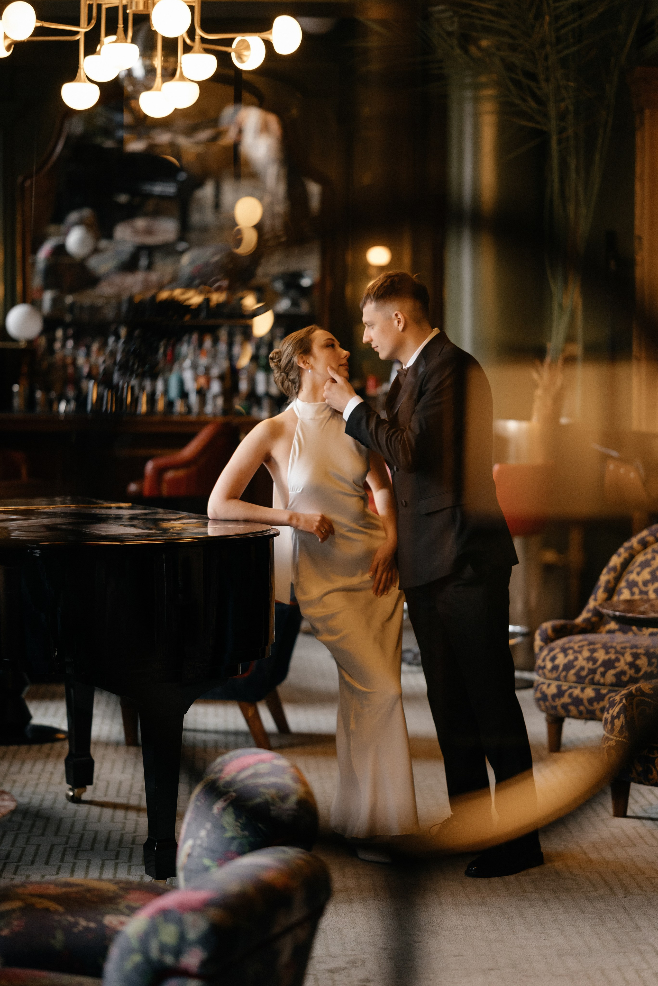 Wedding day in Martinique Bar. Wedding PHOTOGRAPHER Andrew Vnukov