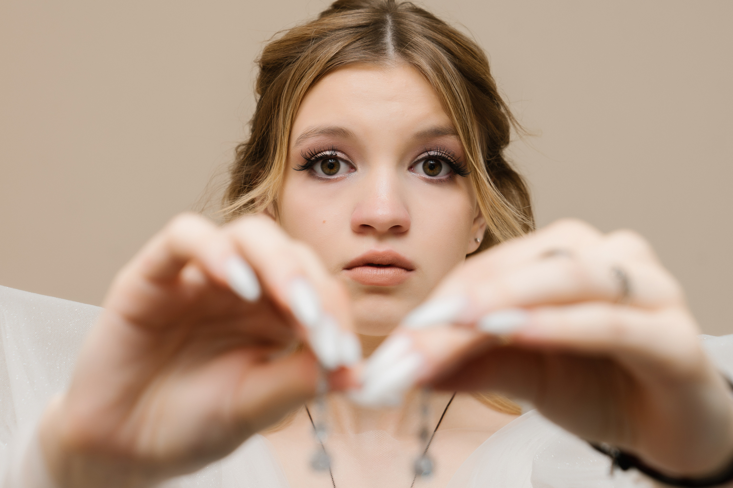 Красивая свадьба в ЗАГСе Адлера и в парке южные культуры. Фотограф в Сочи Тиунова Маргарита и Тиунов Евгений