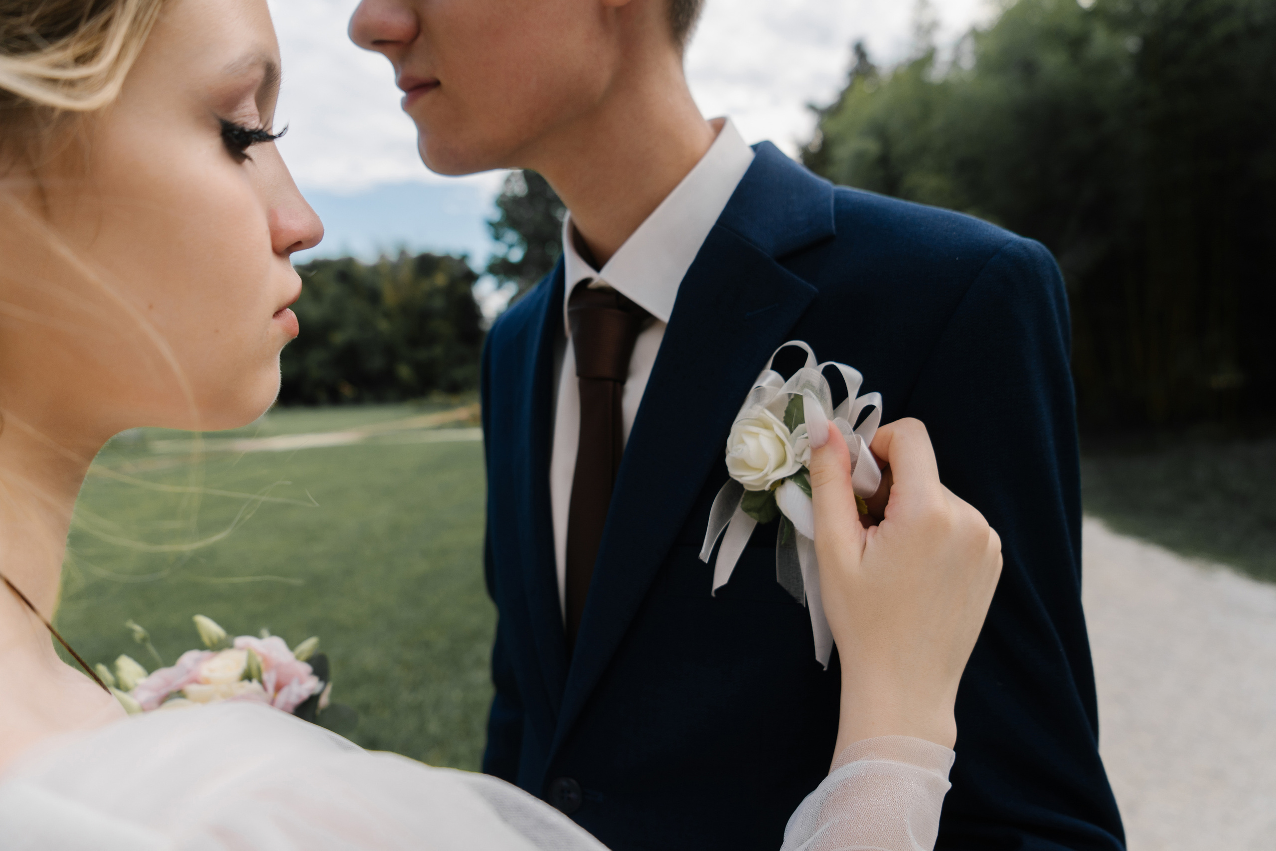 Красивая свадьба в ЗАГСе Адлера и в парке южные культуры. Фотограф в Сочи Тиунова Маргарита и Тиунов Евгений