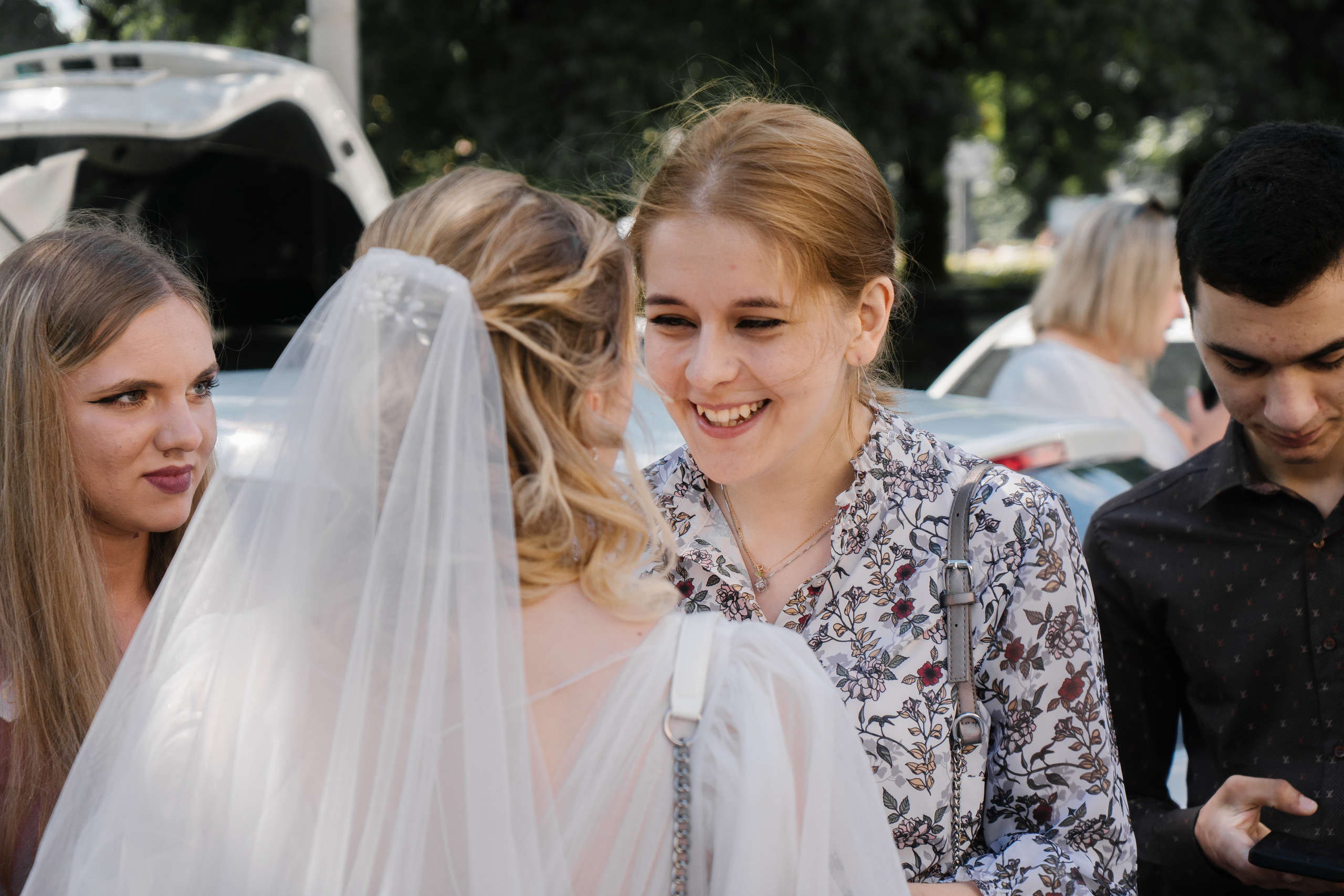 Красивая свадьба в ЗАГСе Адлера и в парке южные культуры. Фотограф в Сочи Тиунова Маргарита и Тиунов Евгений