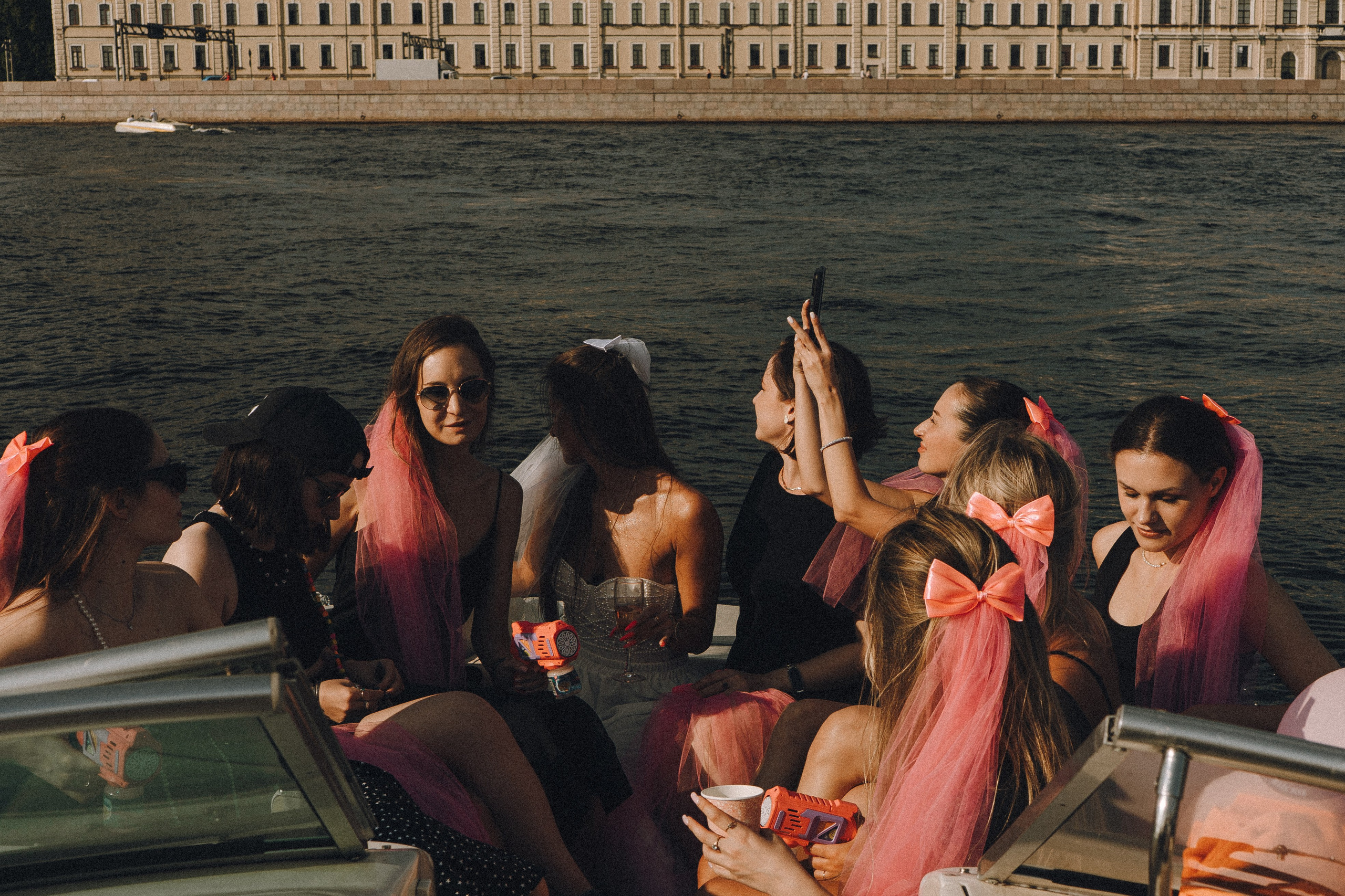 ДЕВИЧНИК НА КАТЕРЕ. Профессиональный фотограф, Санкт-Петербург — Виктория Богомолова