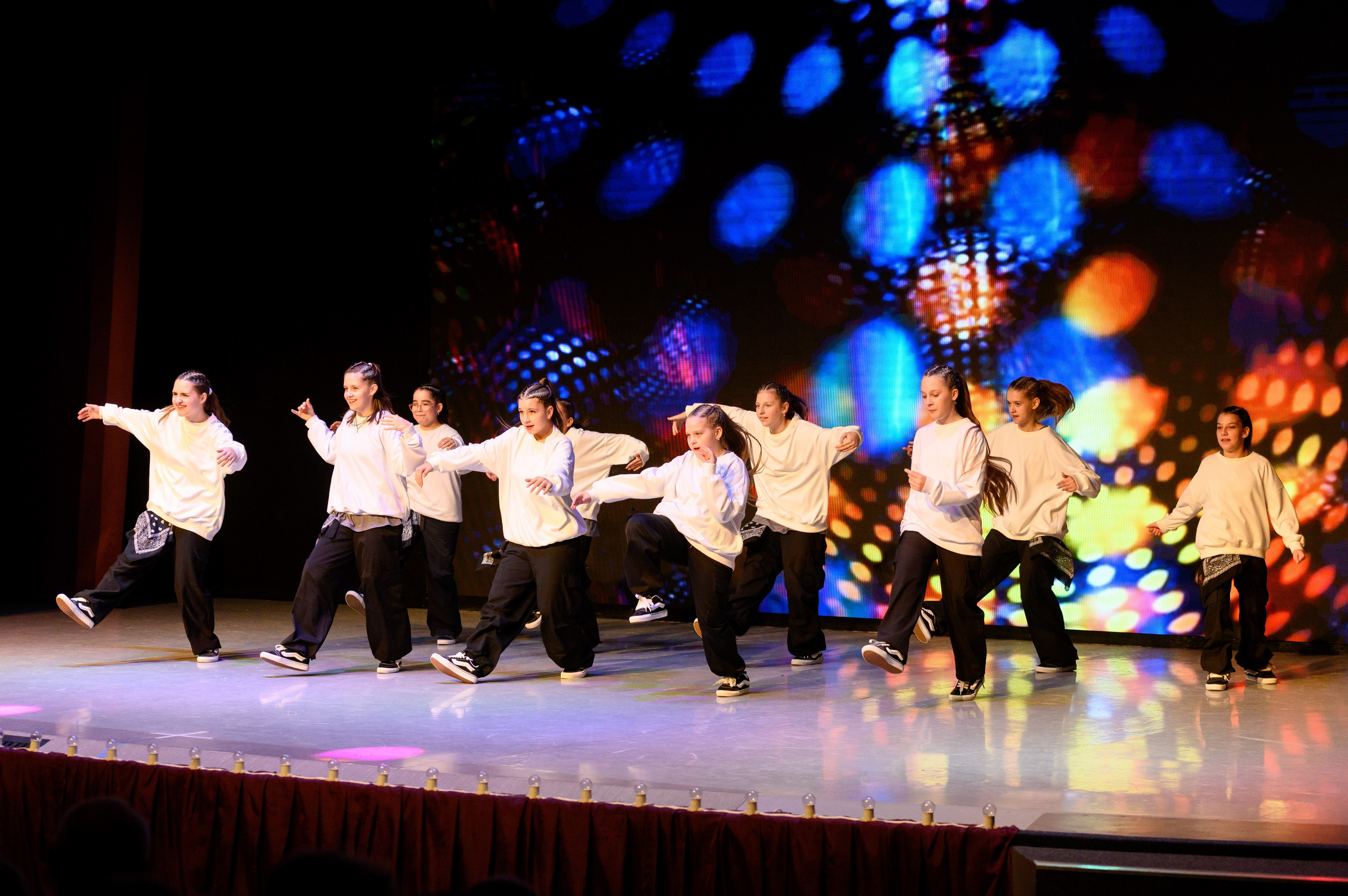 Отчётный концерт «Зажигай». Главная