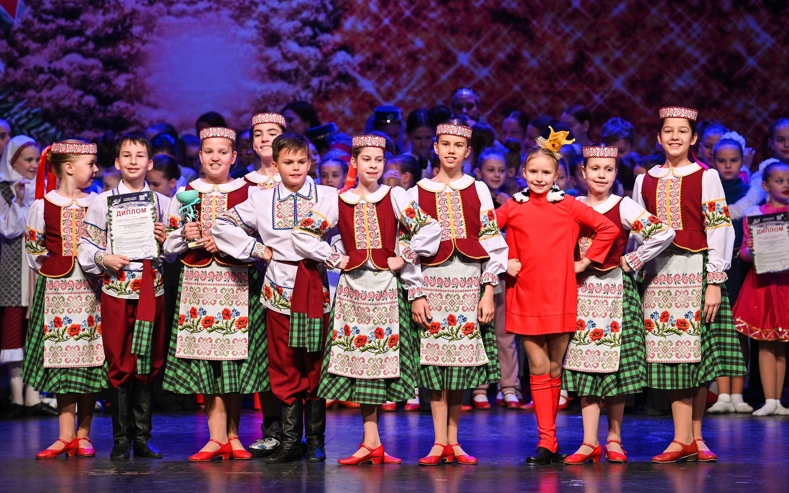 14.11.2024 «Новогодний Звездопад Талантов» Фестивальное движение «Шаг к мечте» г. Москва. Медиастудия Фото Концепт