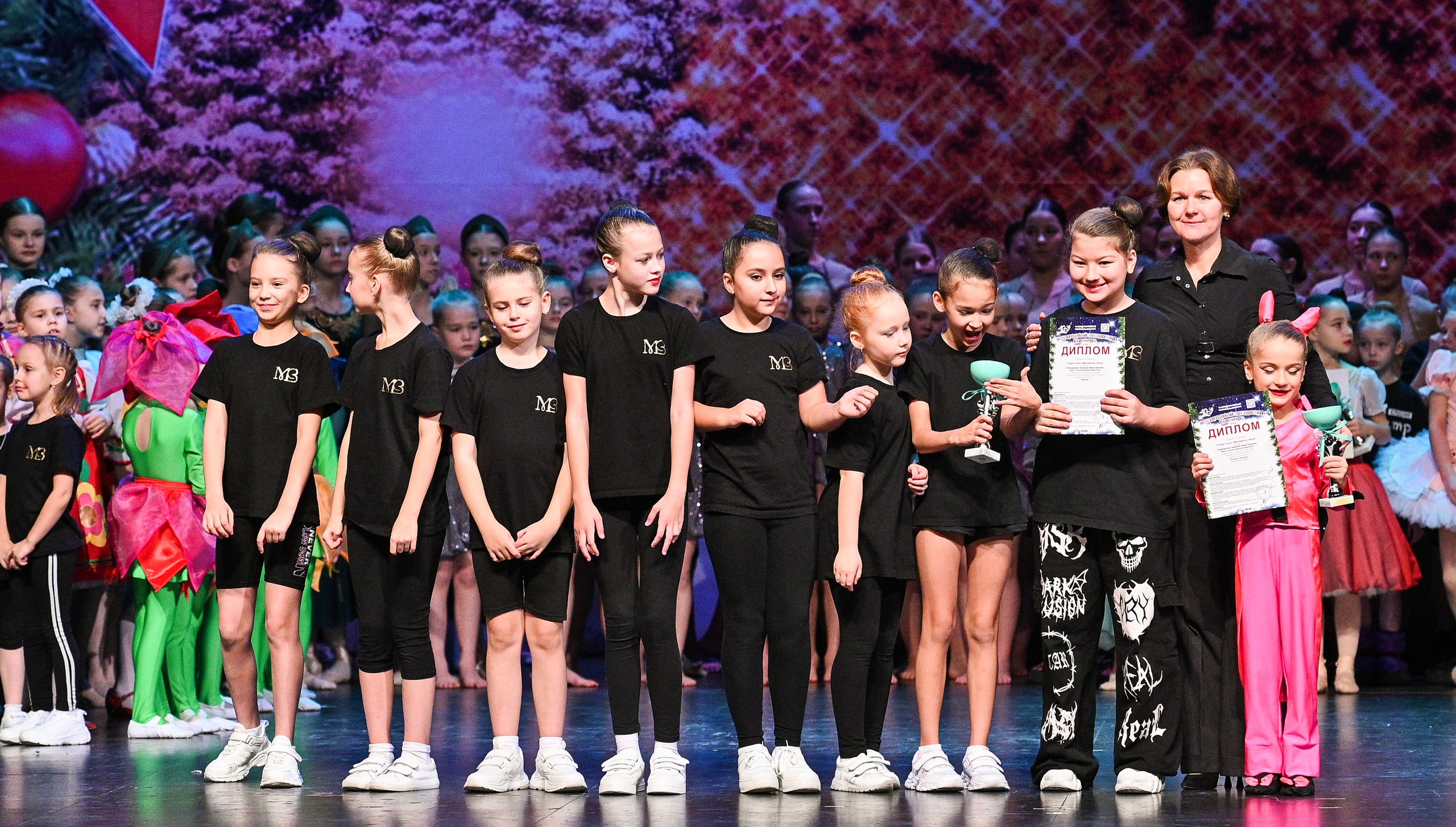 14.11.2024 «Новогодний Звездопад Талантов» Фестивальное движение «Шаг к мечте» г. Москва. Медиастудия Фото Концепт