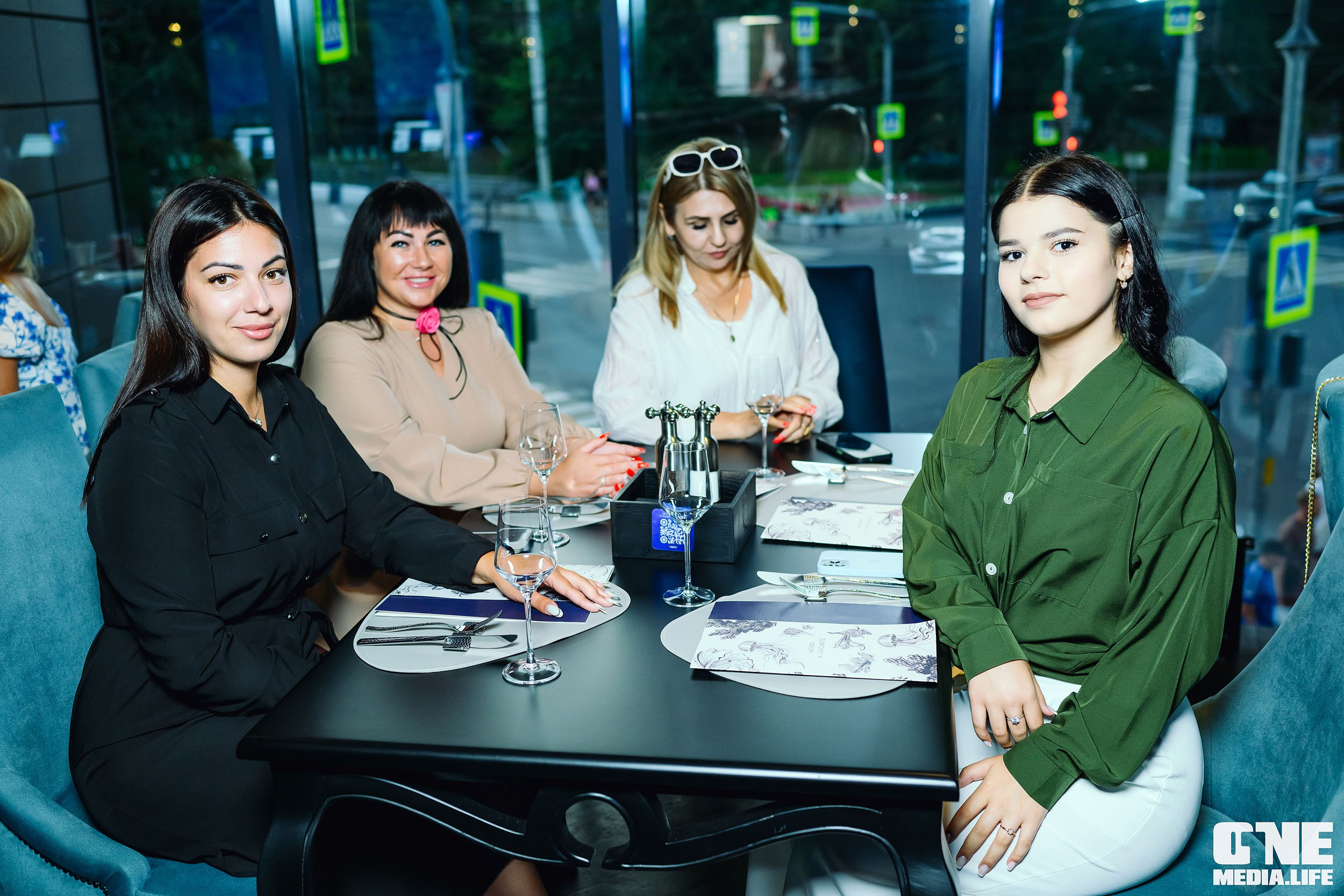 Фоторепортаж с вечеринки в ресторане Океан. One Media Life: фоторепортажи, фотоотчеты с мероприятий и заведений