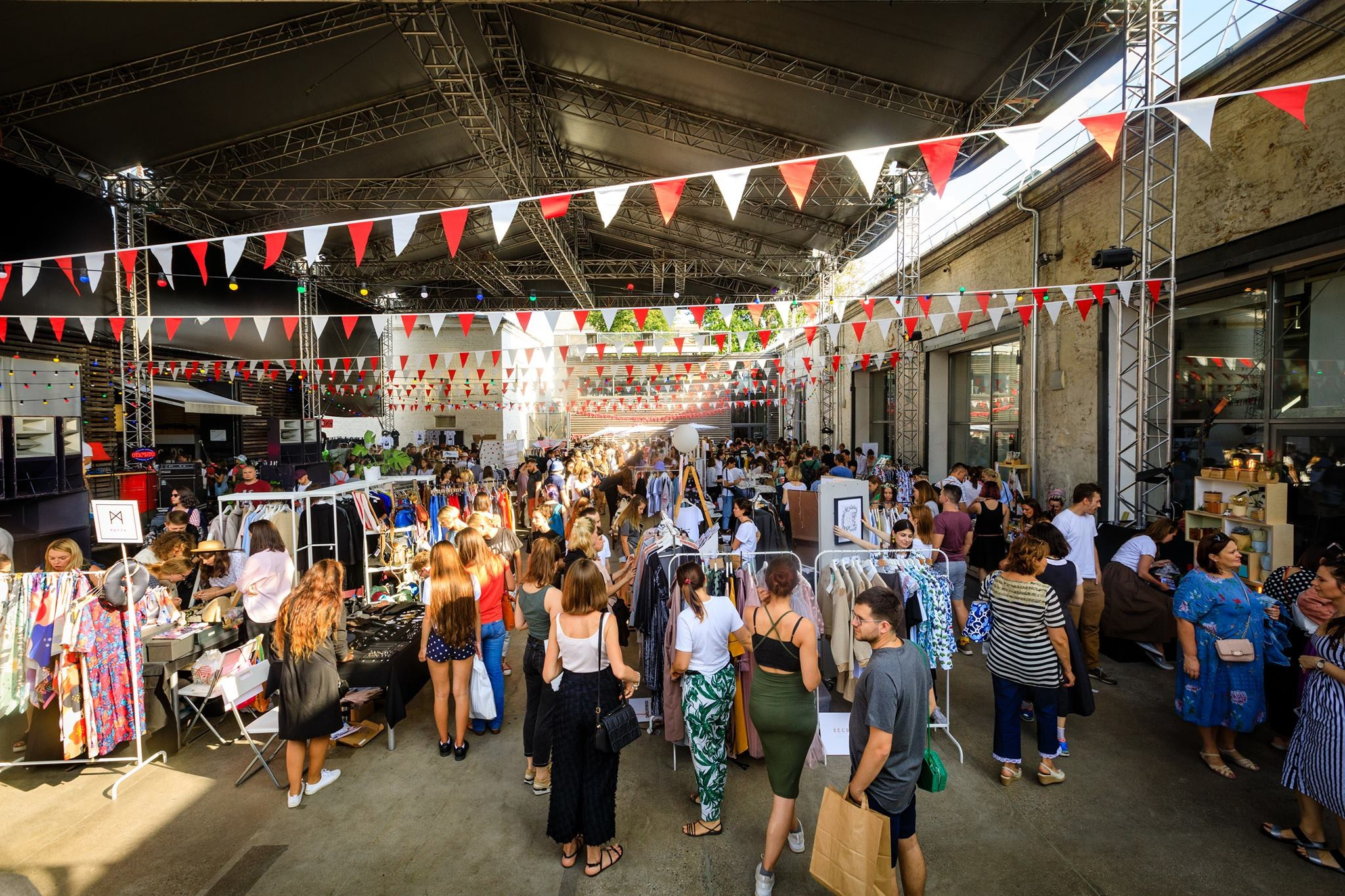 19 августа 2018 на Стрелке / фото Лена Стребкова. Фотоотчеты «Ламбада-маркета»