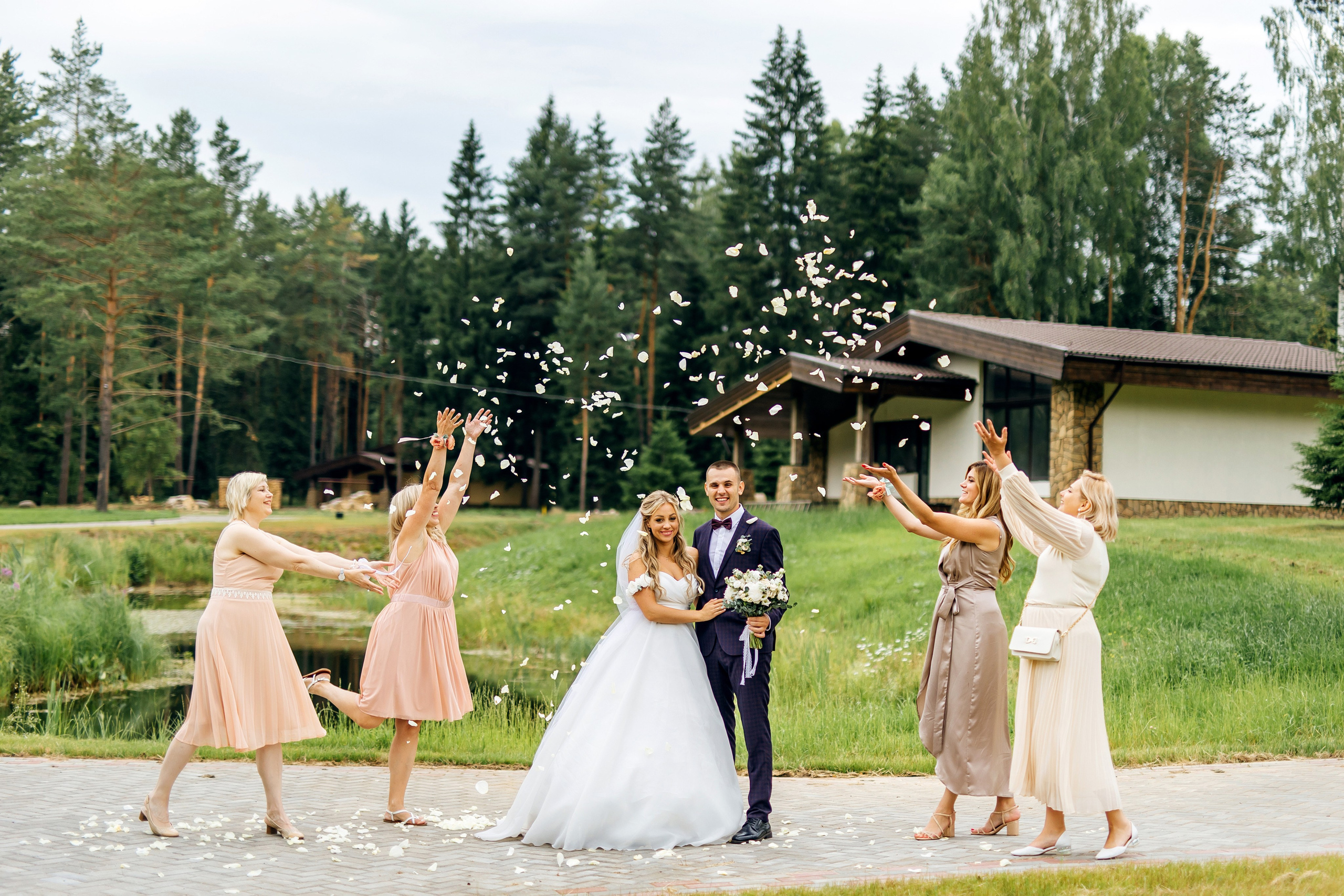 Свадебная прогулка. Фотограф Силиникс Екатерина