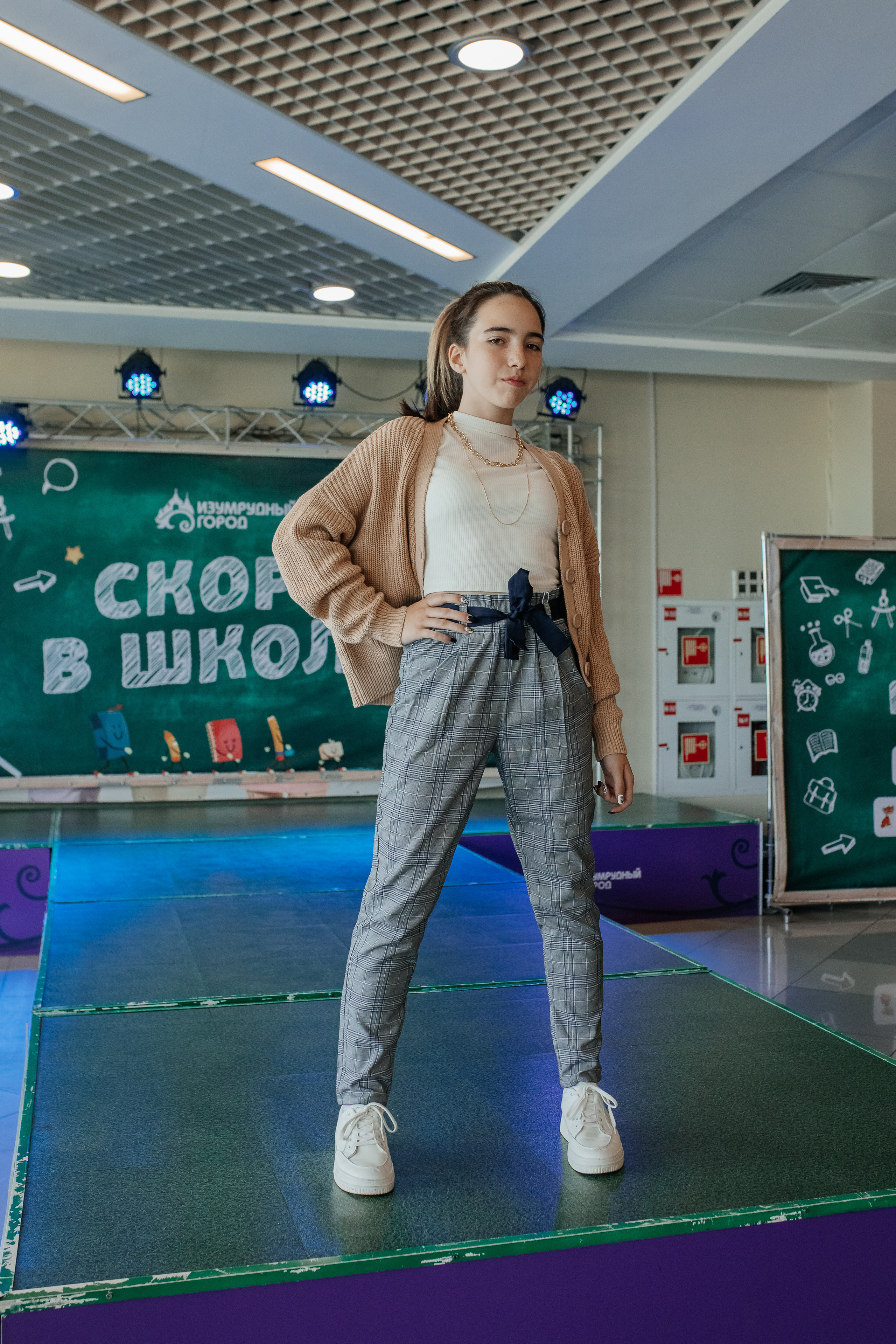 Показ «Скоро в школу» в Изумрудном городе. Семейный и свадебный фотограф в Томске Марилова Ольга