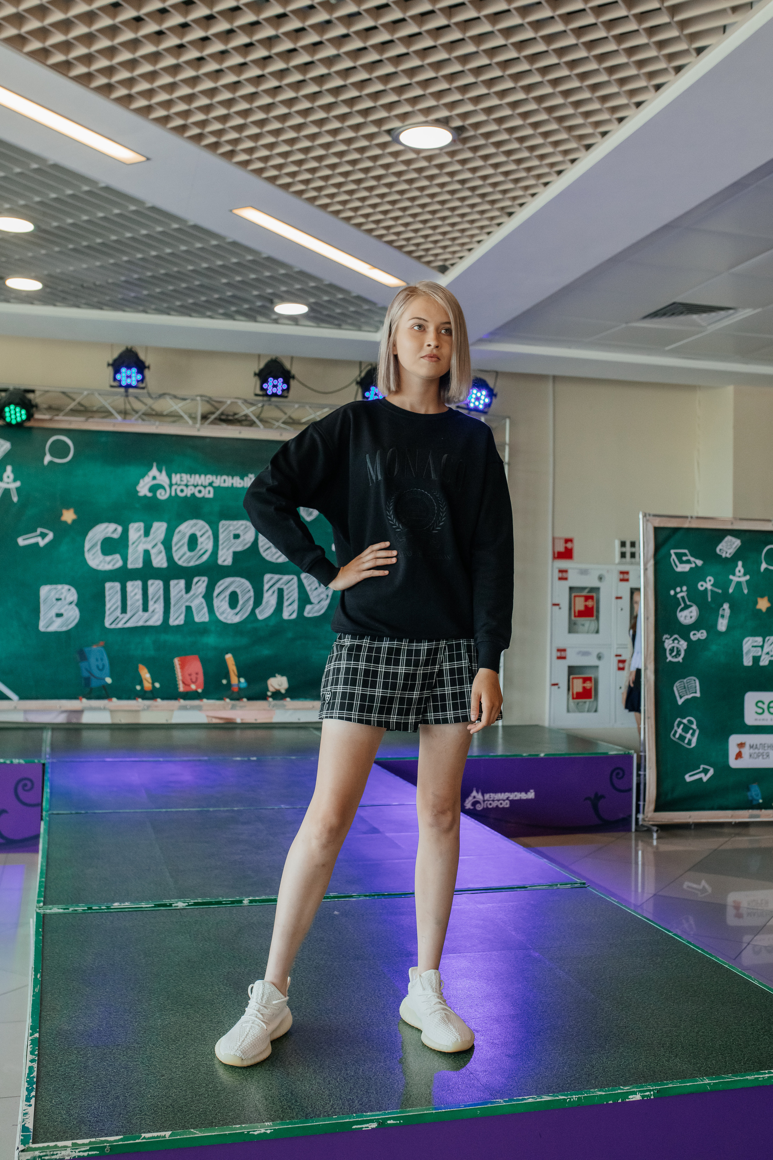 Показ «Скоро в школу» в Изумрудном городе. Семейный и свадебный фотограф в Томске Марилова Ольга