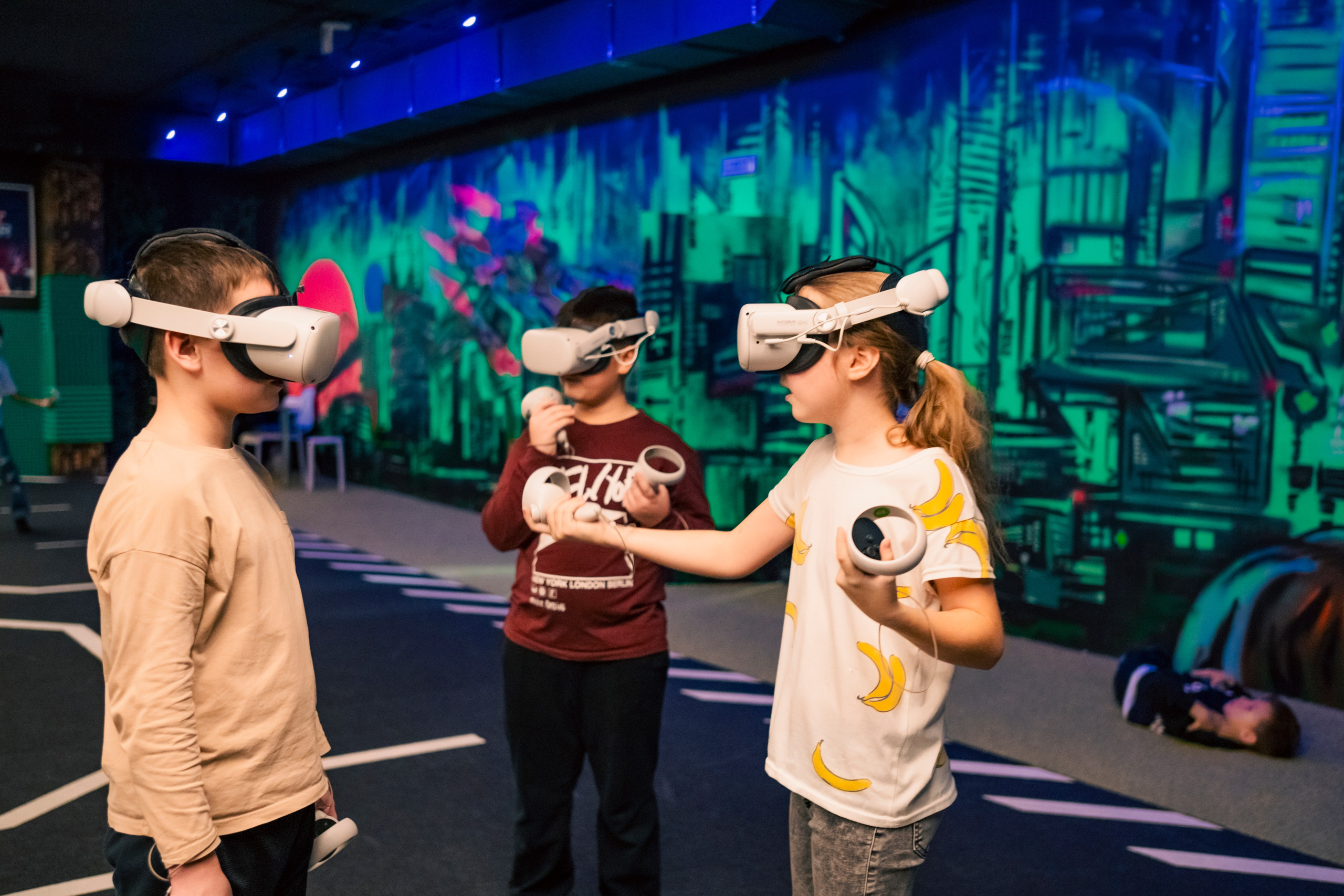 VR (November-December 2024). Felixtones