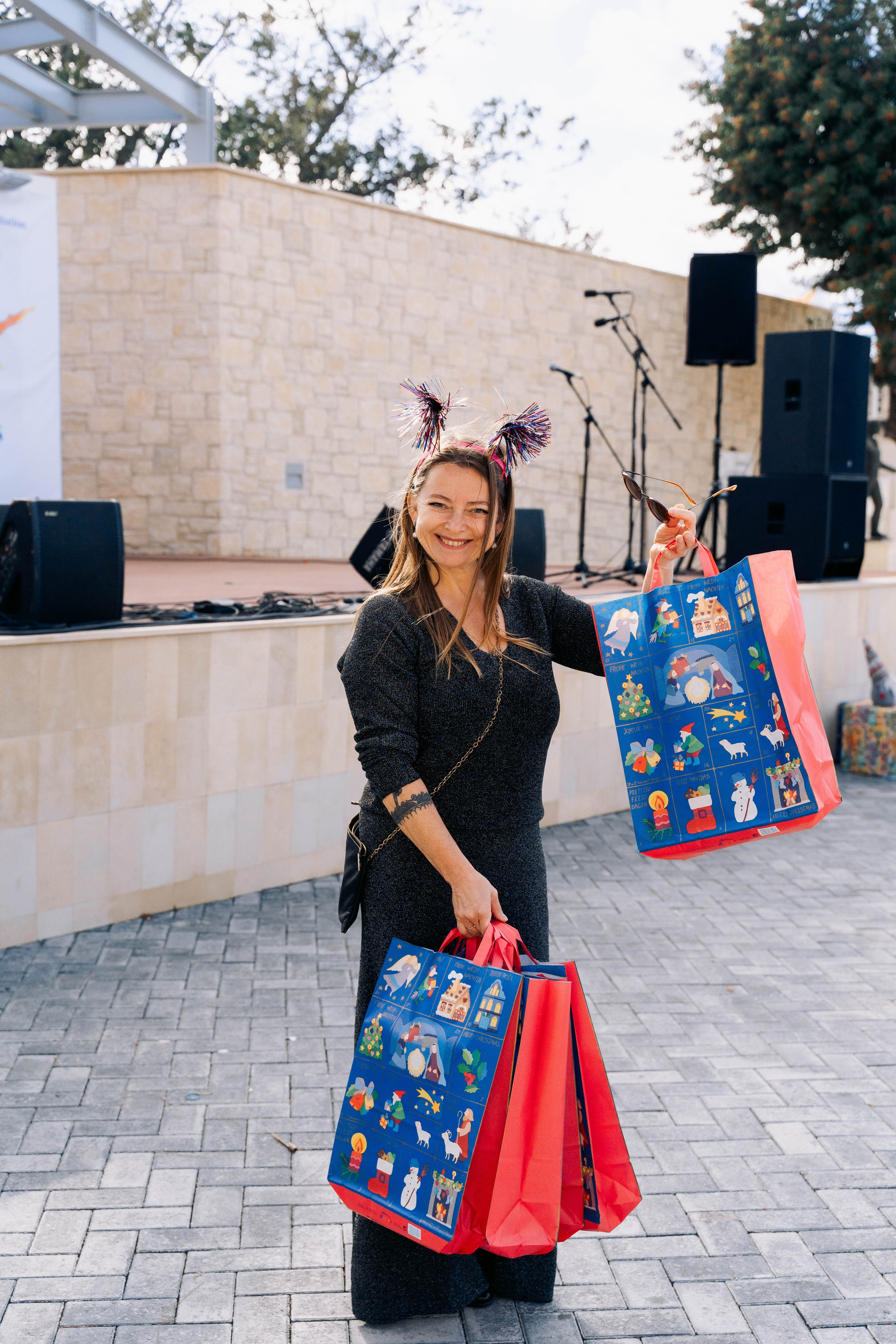 Новогодняя ярмарка от БФ «Радуга на Кипре». Свадебный и семейный фотограф Ирина Чернова