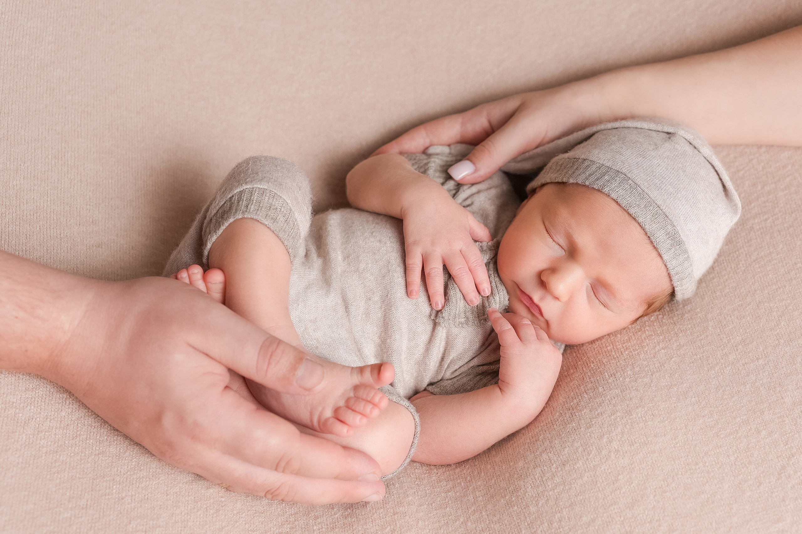 Newborn. Фотограф новорожденных и детский фотограф в Екатеринбурге Ксени