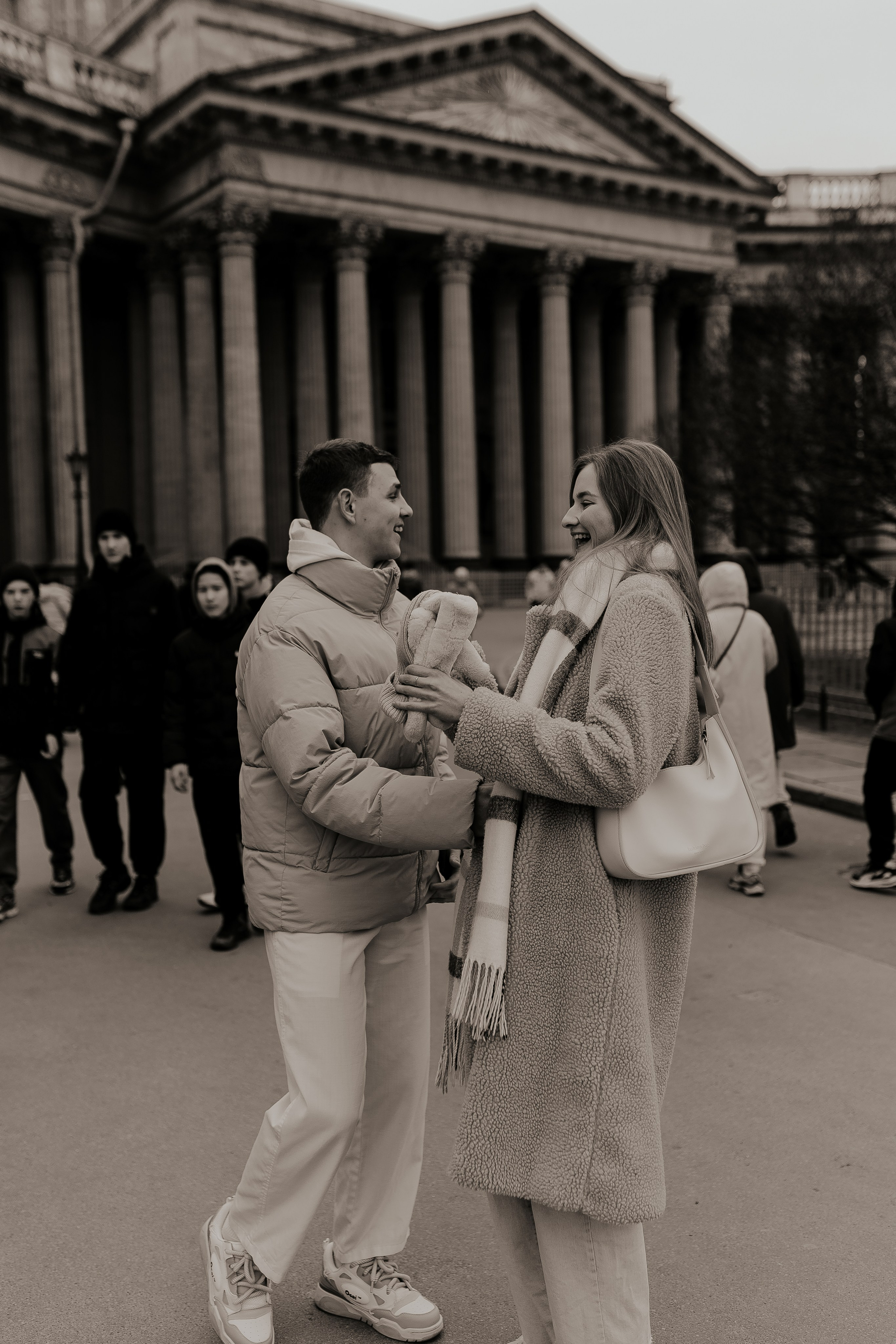 Лавстори у Казанского собора. Фотограф в Санкт-Петербурге Лиза Семченкова