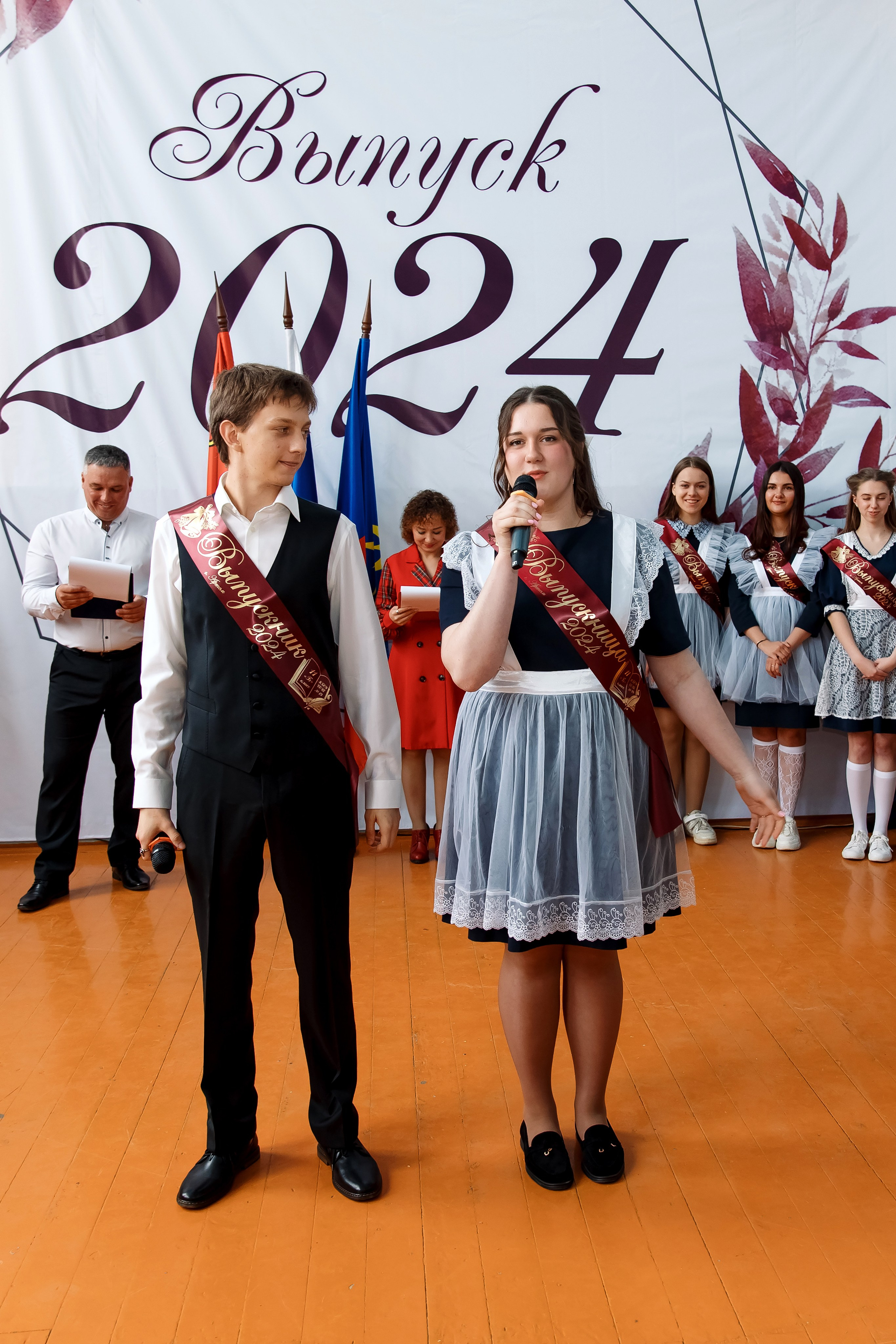 11 класс Последний звонок. Фотограф Любовь Корниенко, Примоский край