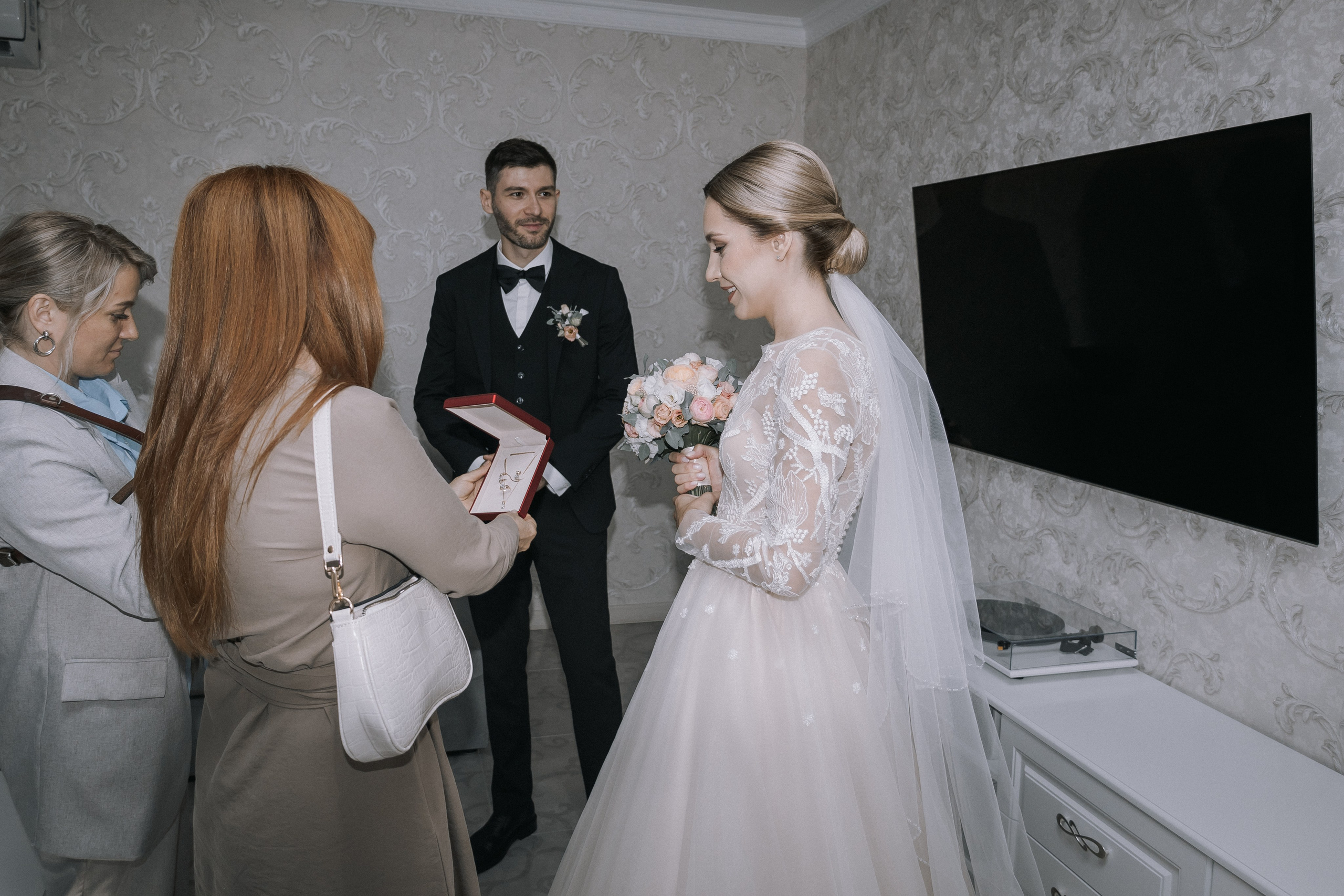 Свадебный день. Дарья и Джем. Свадебная фотография. Арина Рубах