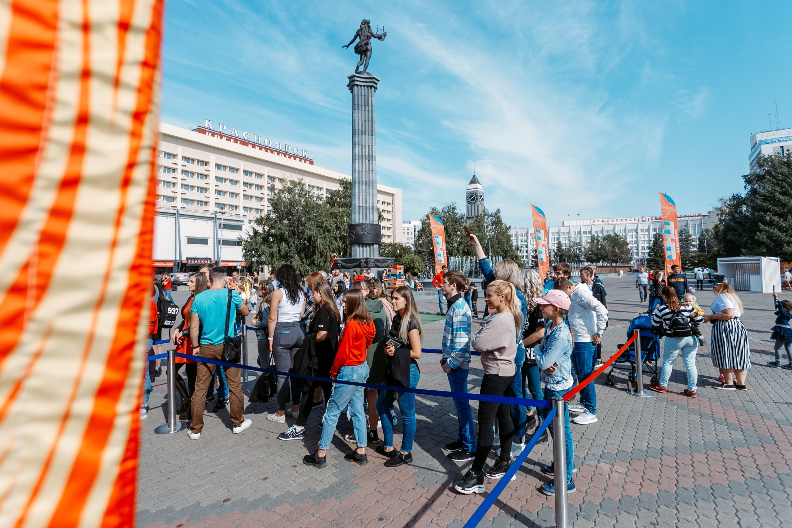Попади на ТНТ @ Театральная площадь. Репортажный фотограф Максим Полянский. Москва, Санкт-Петербург, Красноярск