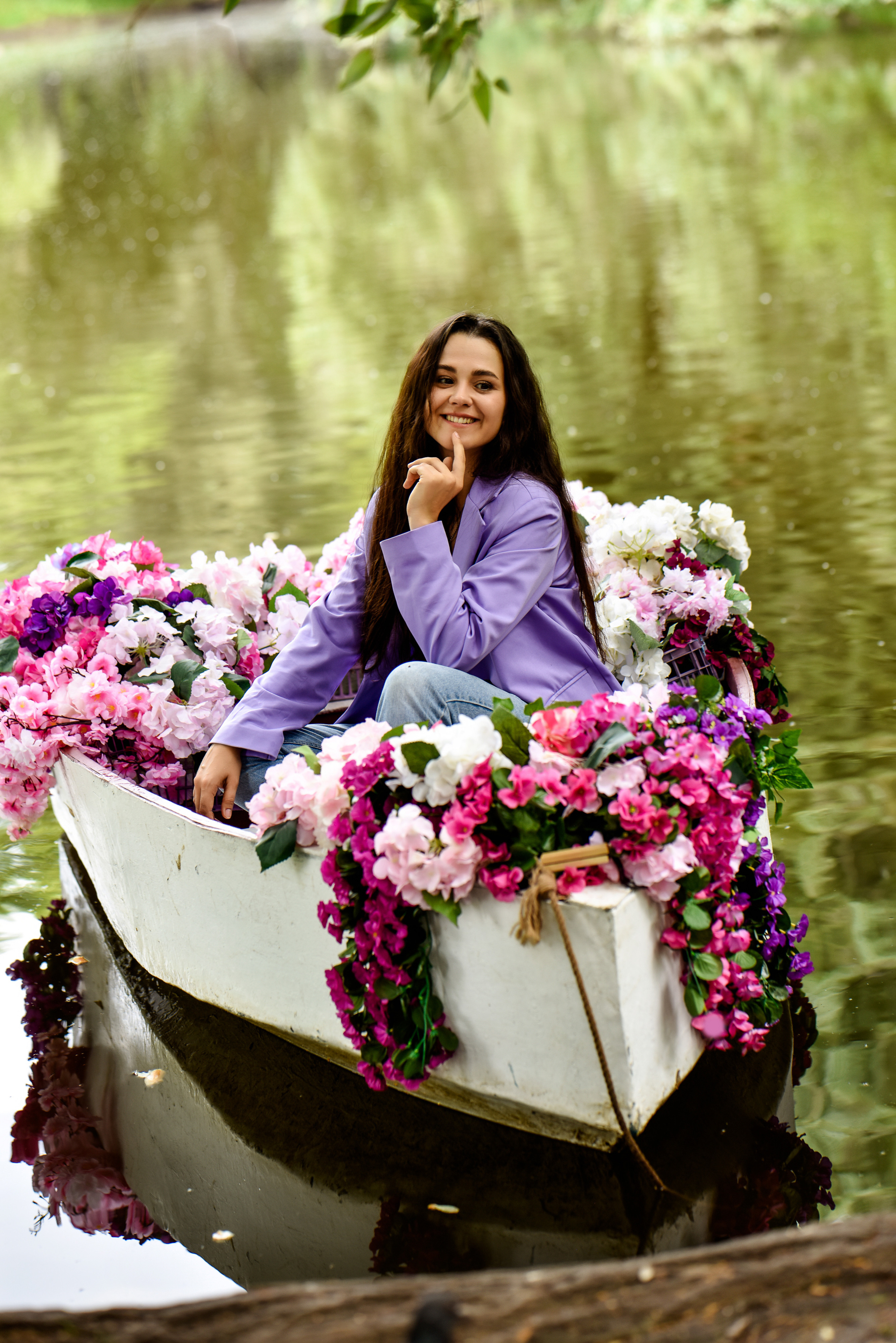 Красотки на лодке