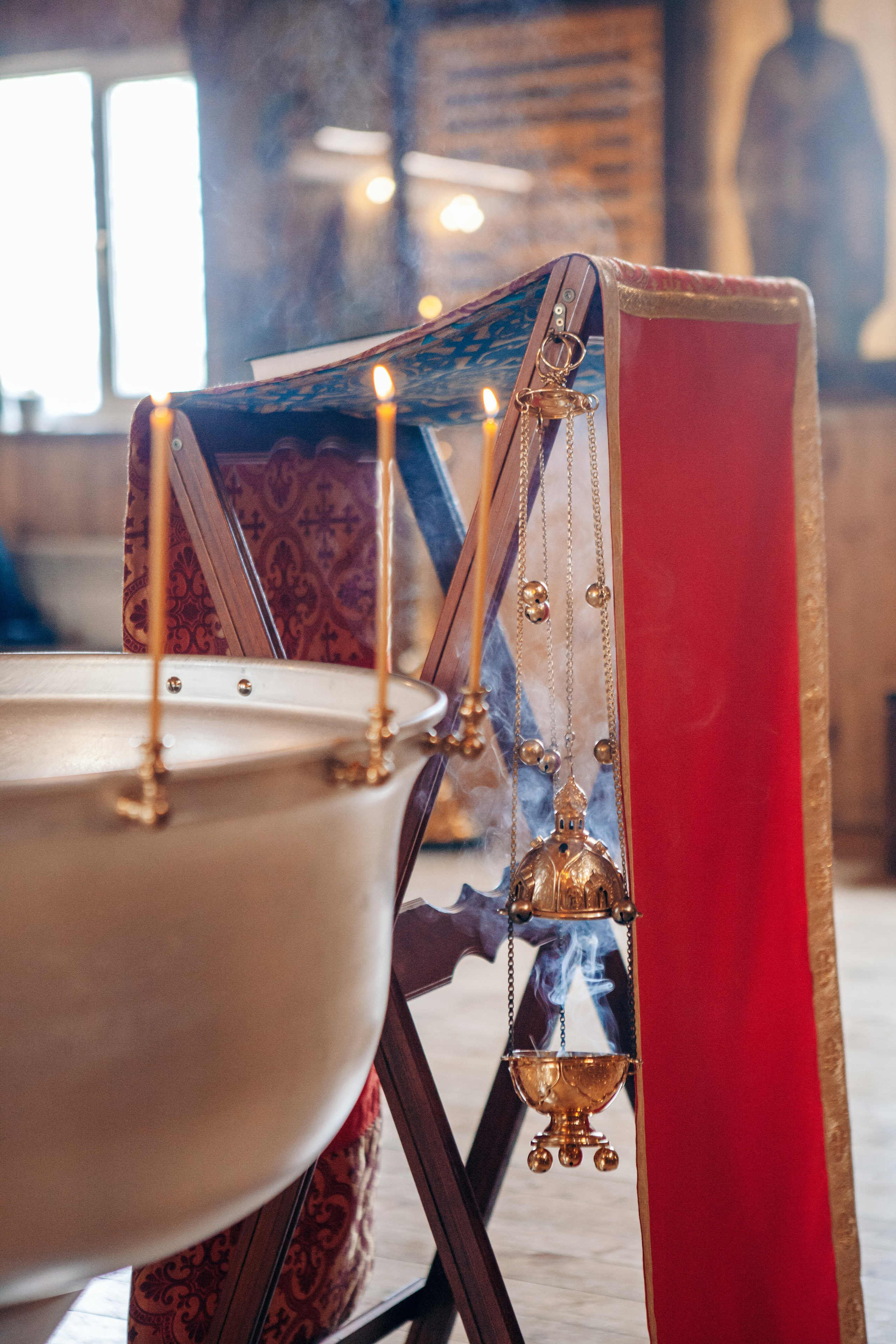 Крещение ребенка в церкви в москве. Фотограф Ольга Ефремова