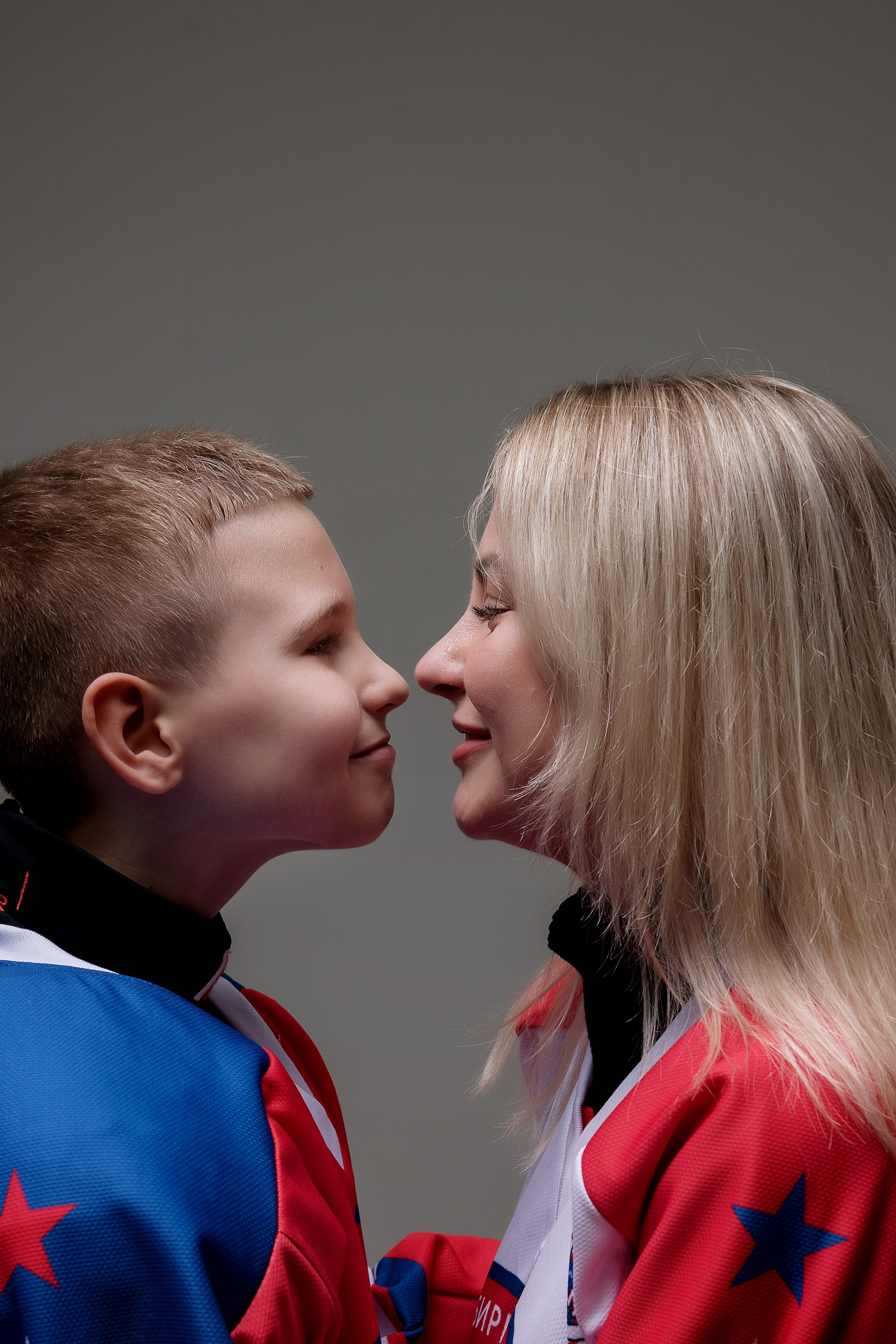 Хоккей — Гимнастика групповая съемка. Детский фотограф в Долгопрудном и Москве