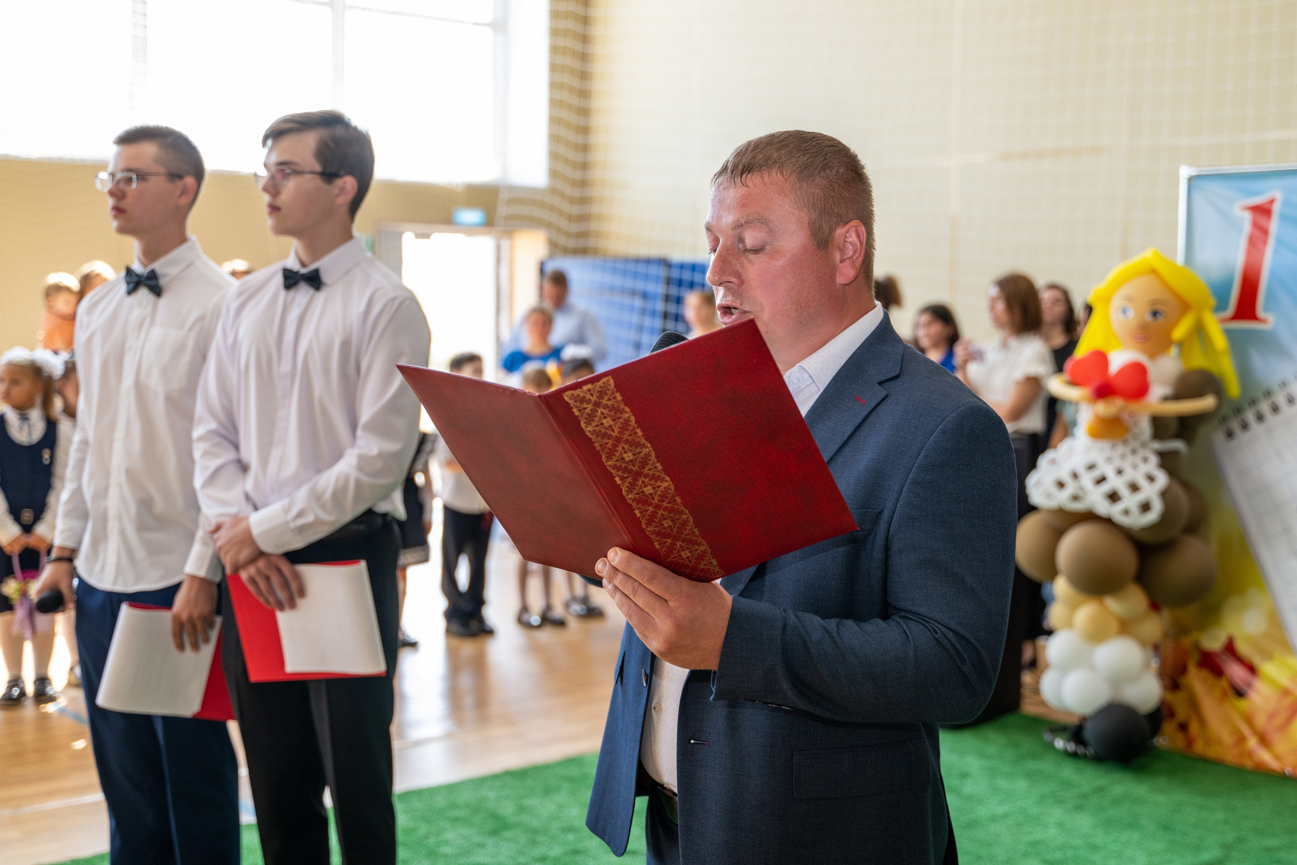 1 Сентября газопроводская школа 11 класс. Фотограф самых запоминающихся моментов Вашей жизни