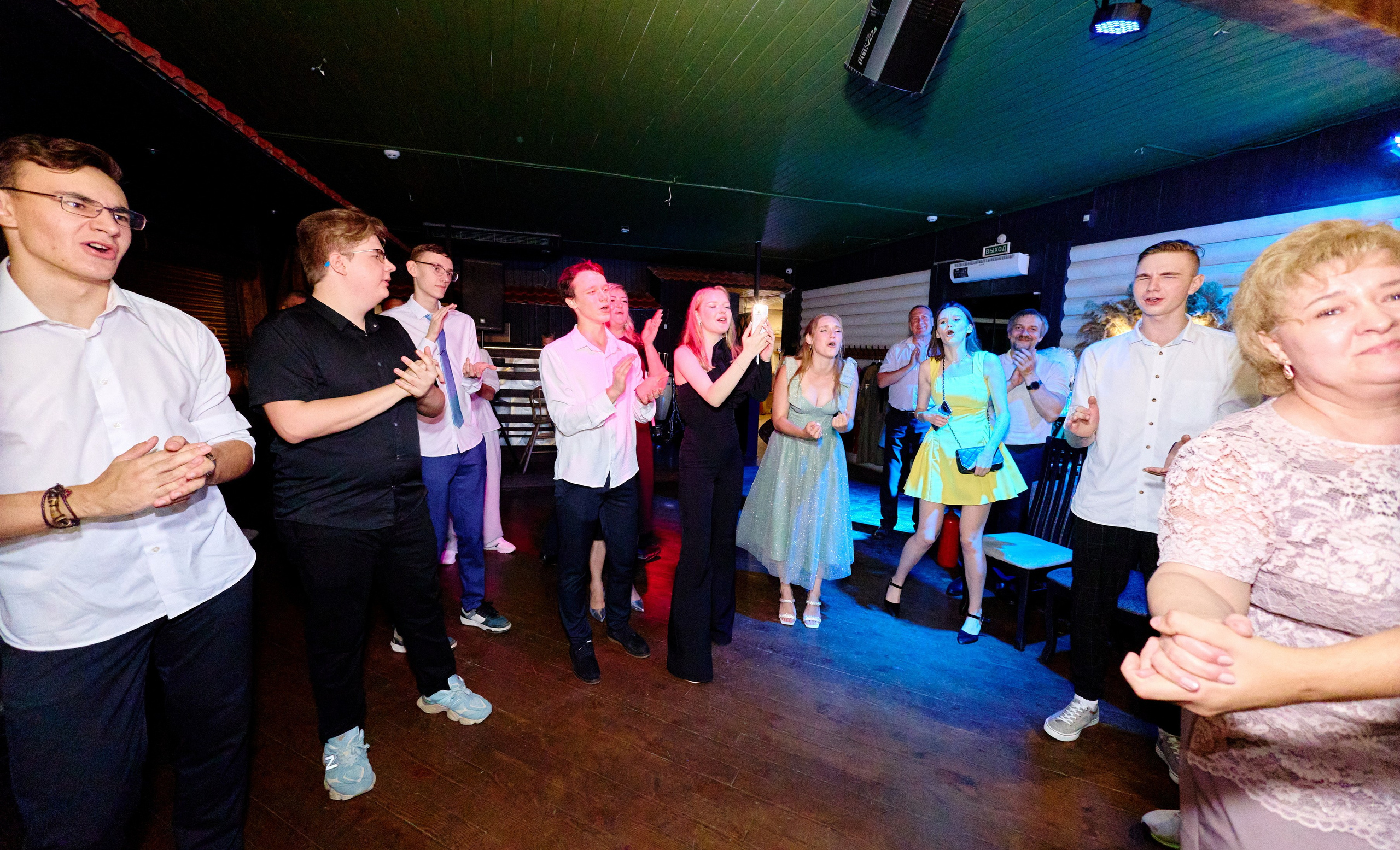 Выпускной 35 Сош. Фотограф Выпускные альбомы Таганрог Сергей Коробченко