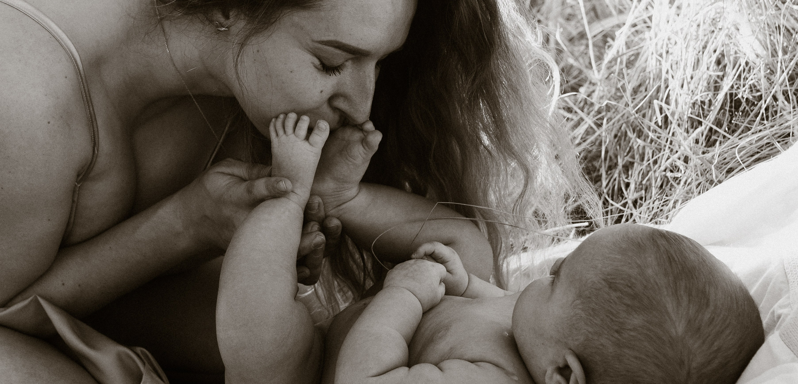 Цветочное материнство. Семейный, ньюборн фотограф, фотограф на роды в Москве, Виктория Тюльдюкова