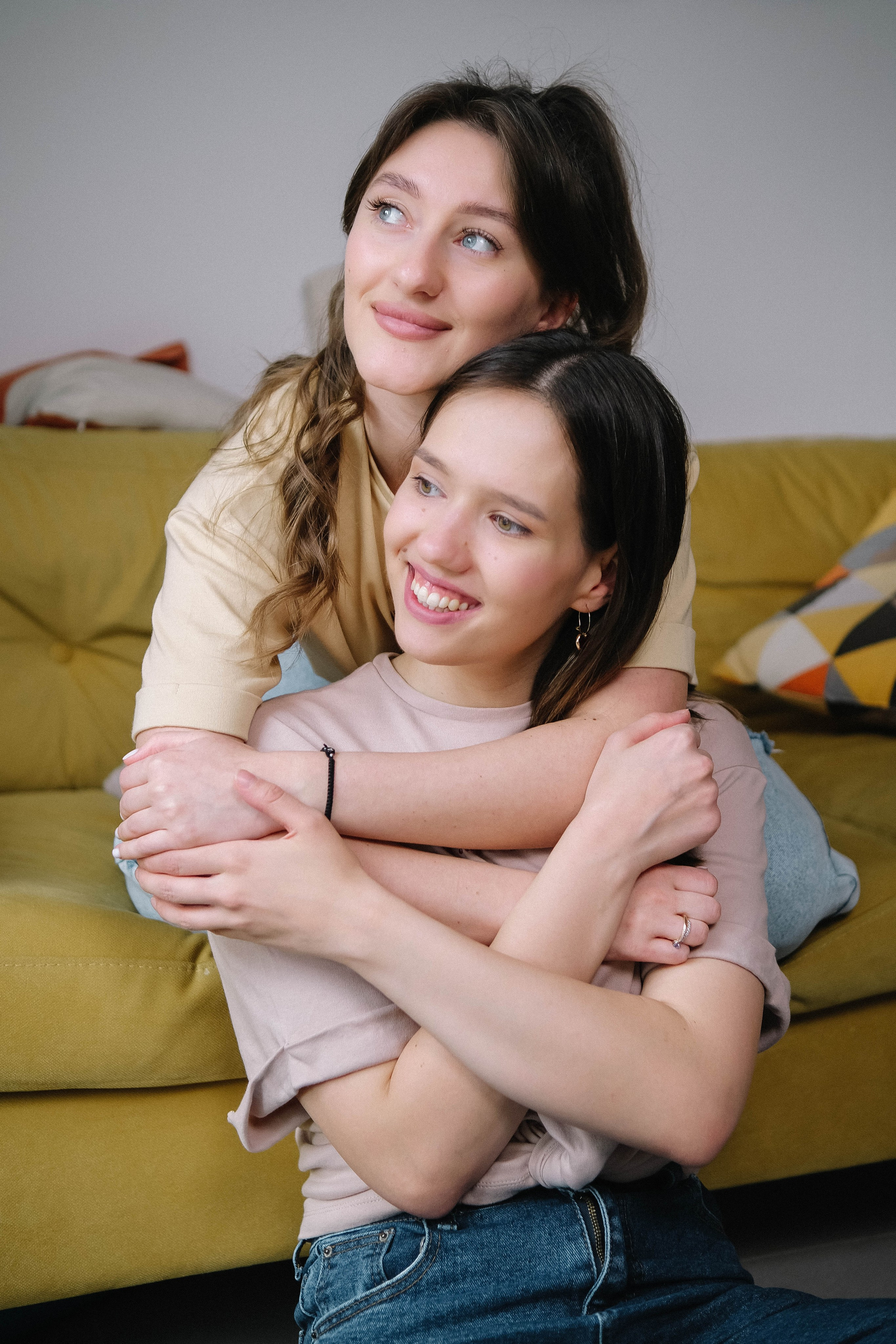 Подружки с малышом. Главная