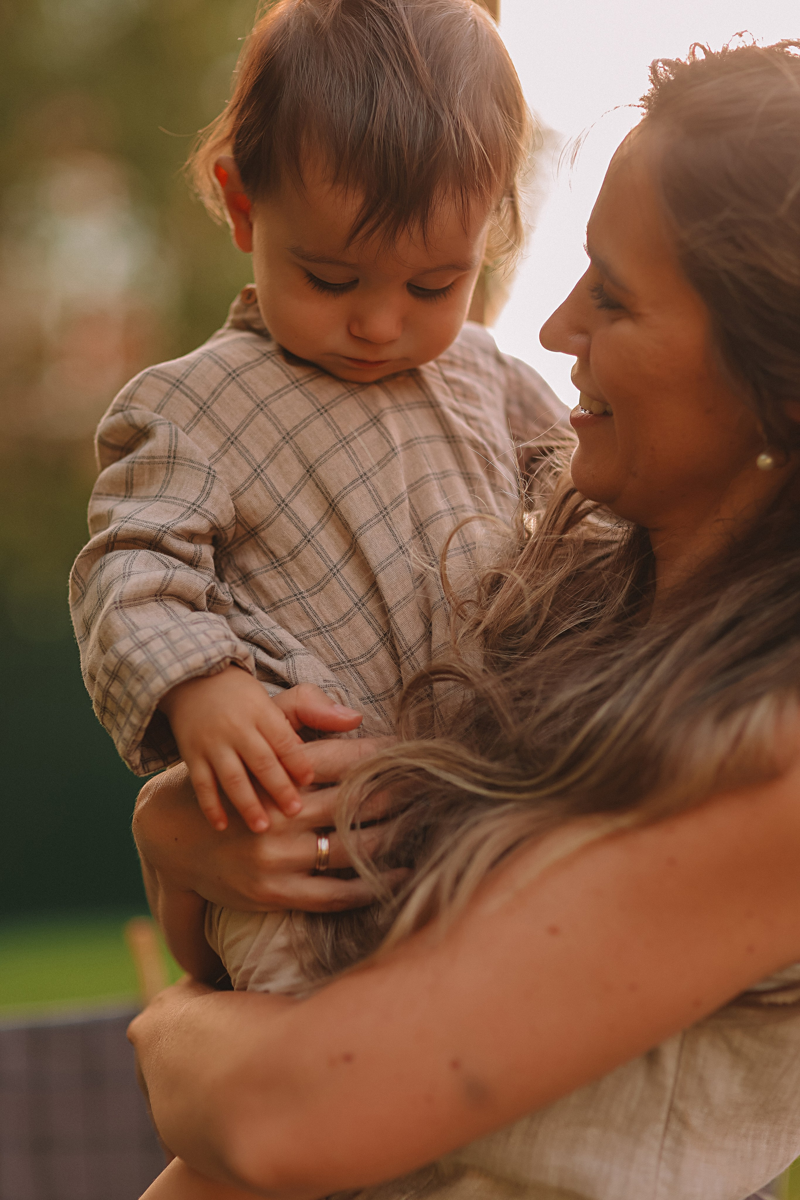 Стирка у дома. Семейный фотограф Тюмень, фотограф на роды Салмина Мария