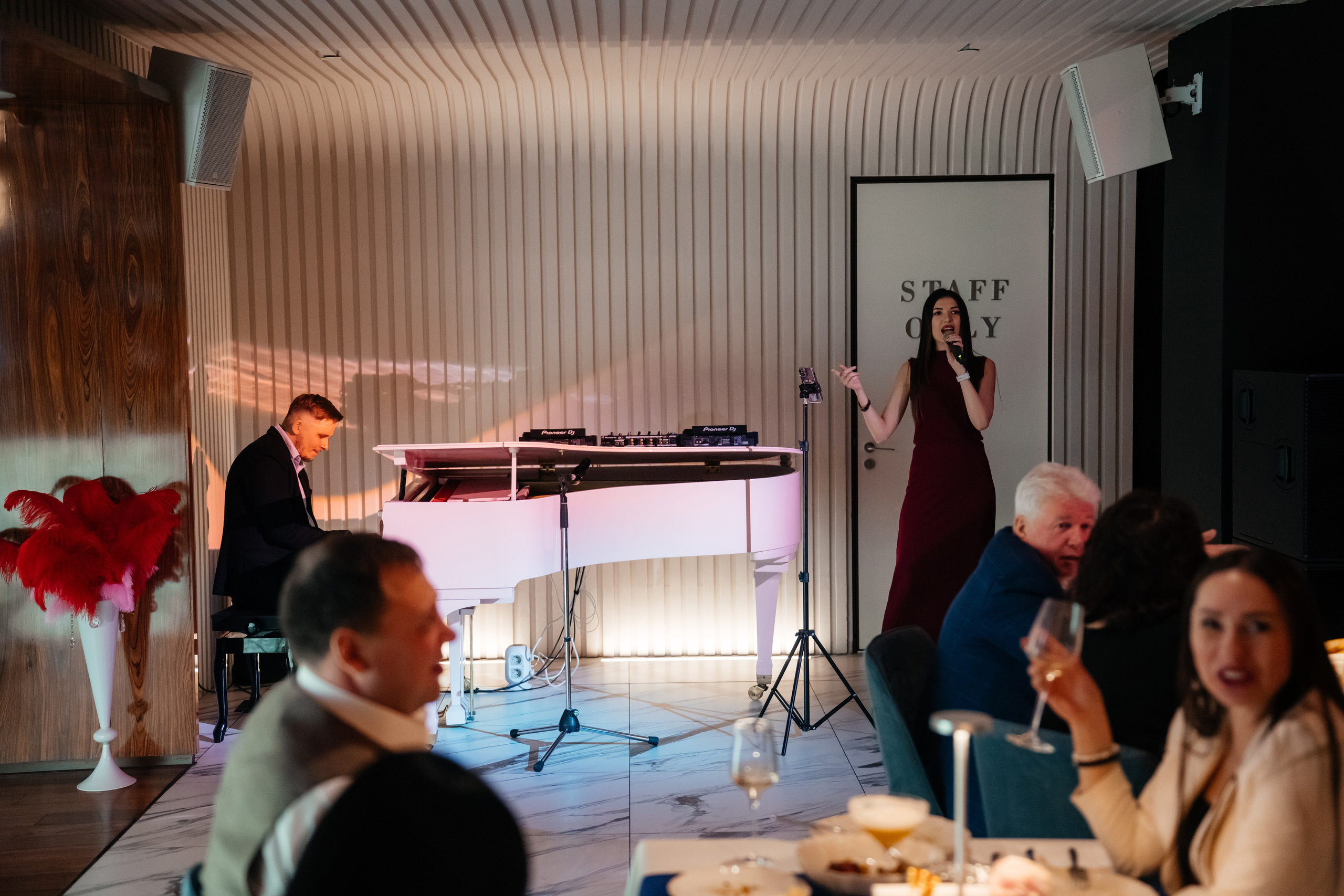 8 марта (суббота). BENUAR Restaurant