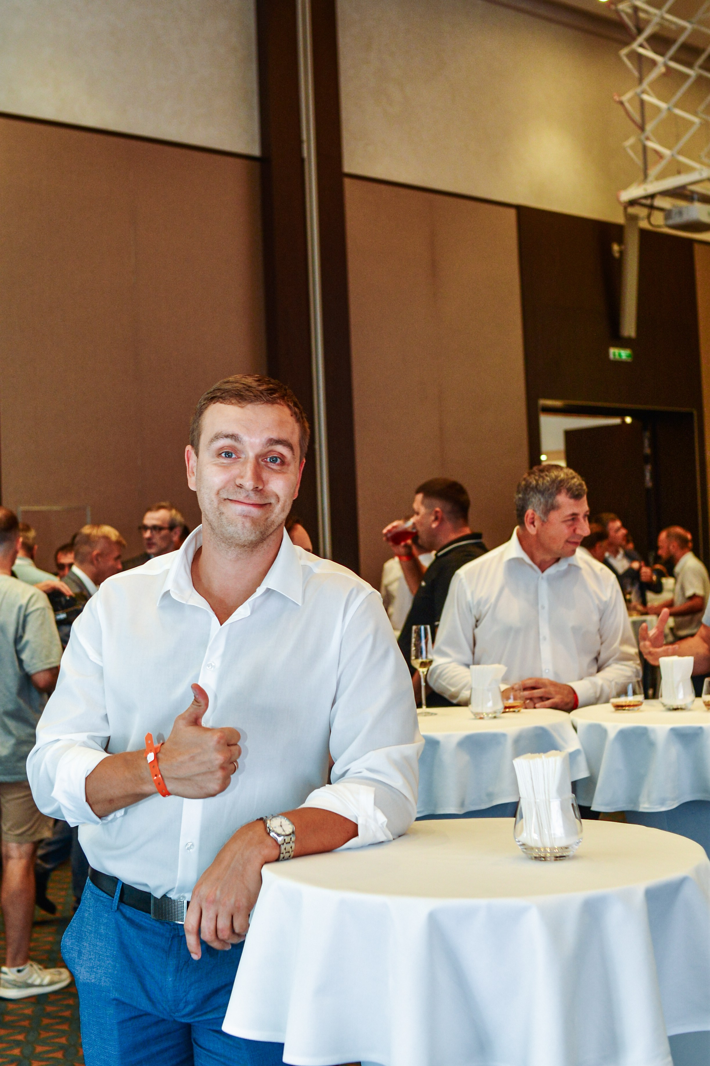 Конференции. ОЧЕНЬ ПЛОХОЙ ФОТОГРАФ