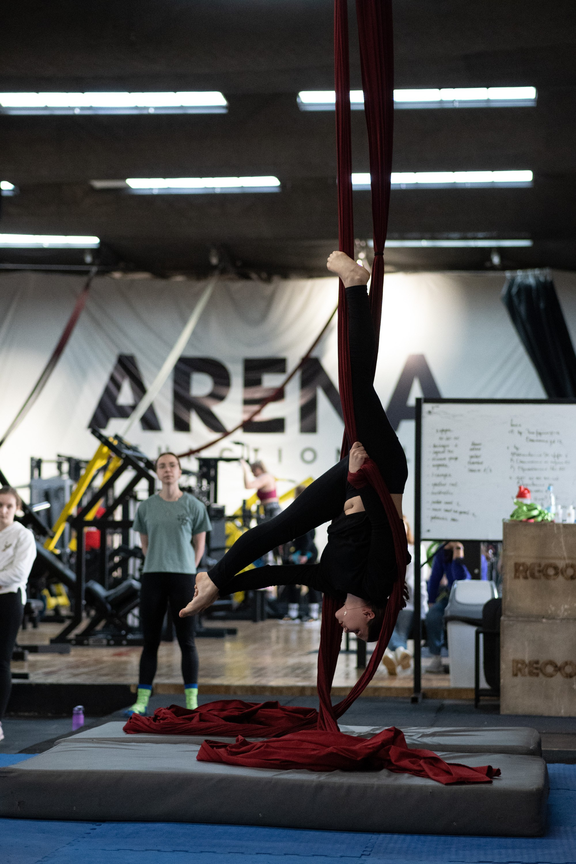 Внутриклубные соревнования по воздушной гимнастике 02.04.23