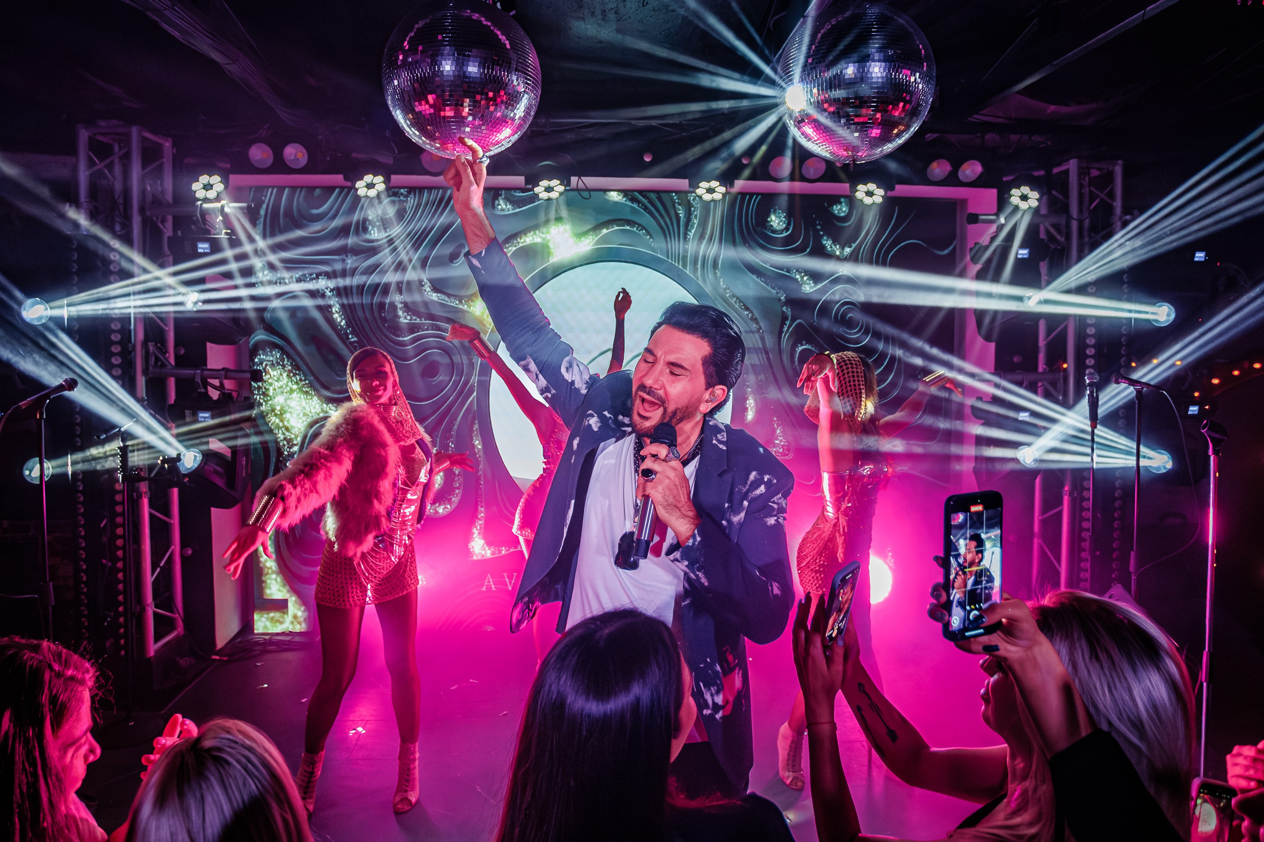 «АВРААМ РУССО"_Чайка на пляже_Ялта_21.06.2025. Аминов Руслан | Фотограф