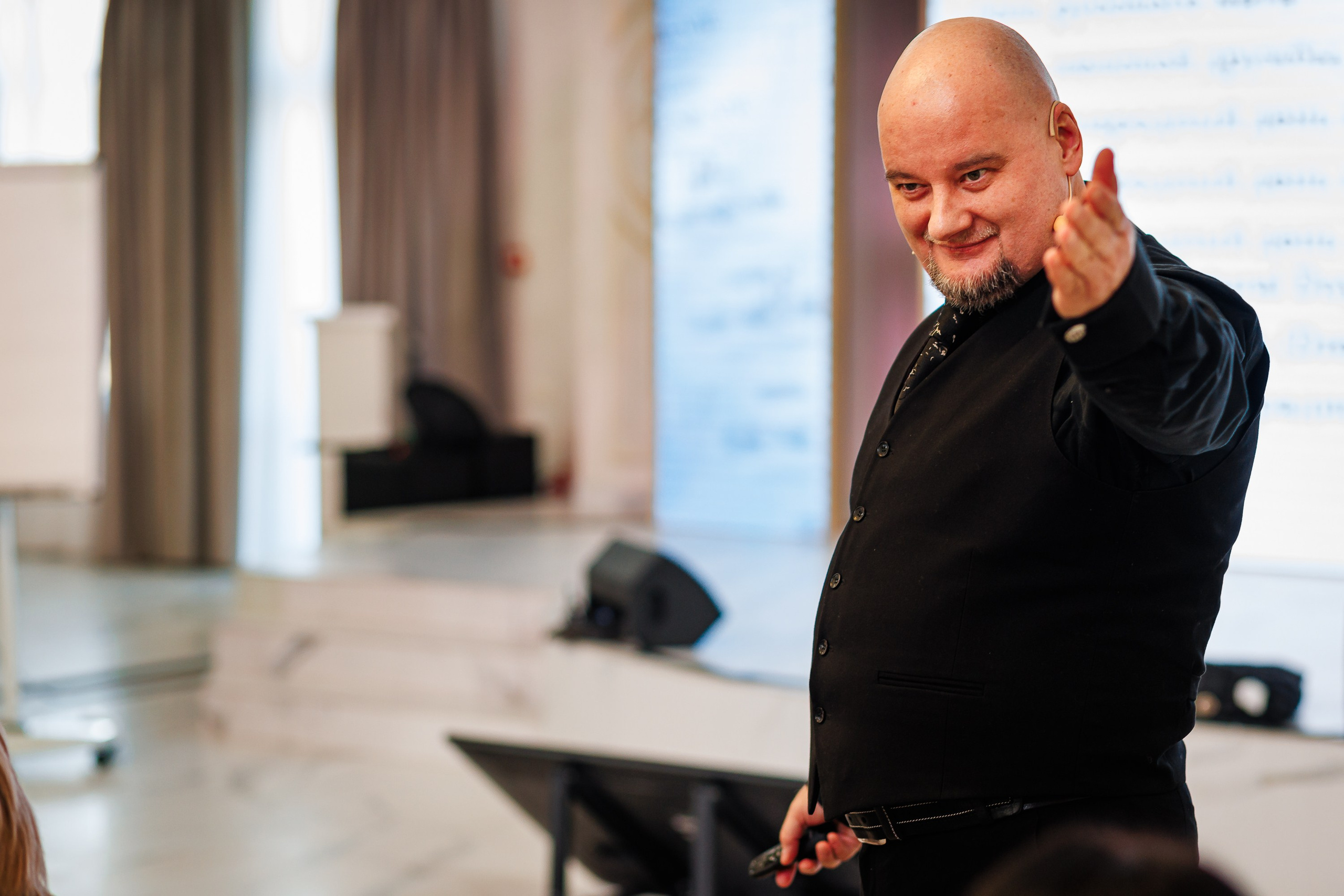 «Огарок» — или как бороться с эмоциональным выгоранием, тренинг-интенсив от профессора Сергеева М.Ю._Marhal_Сиферополь_13.02.2025. Аминов Руслан | Фотограф