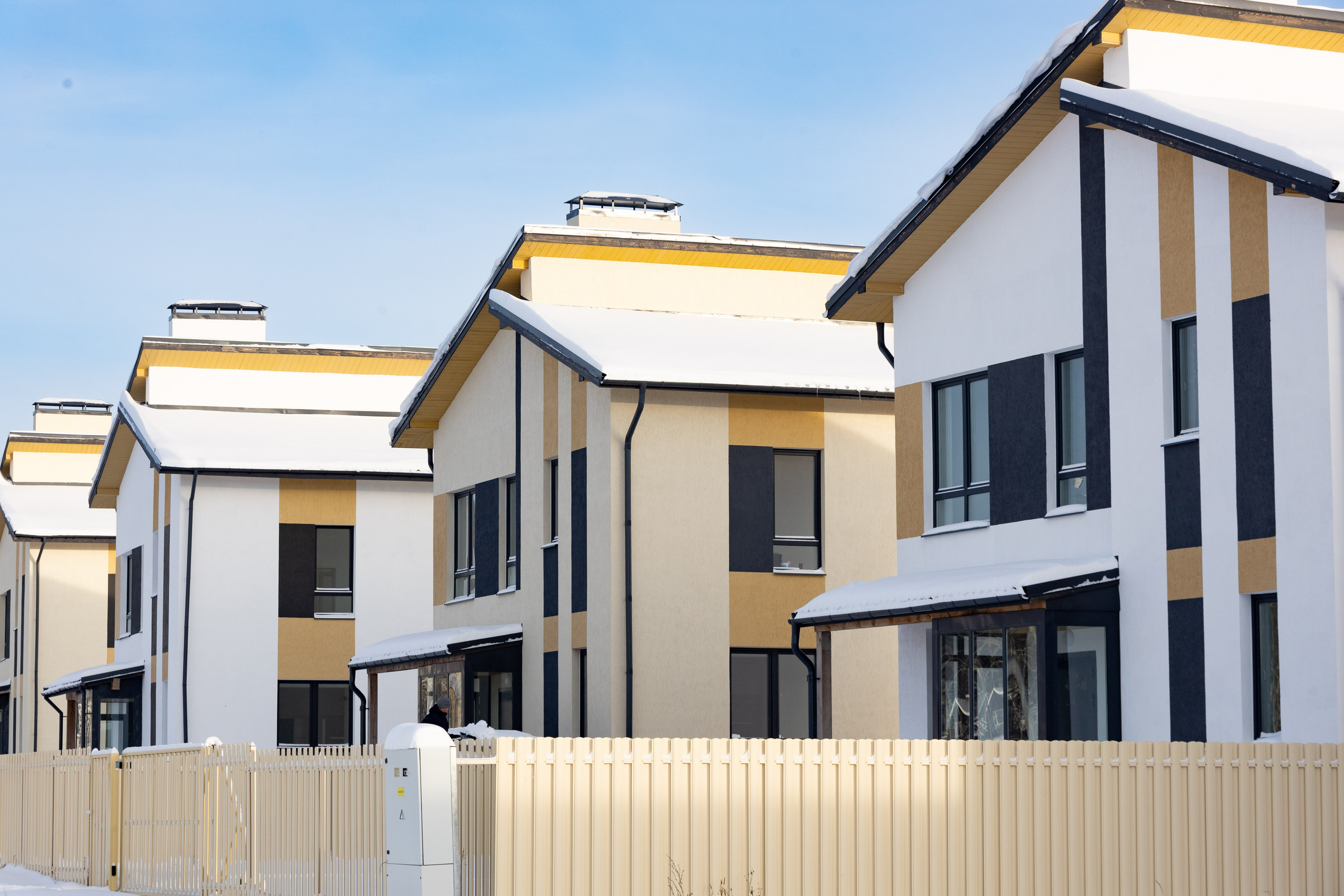 Коттеджный поселок Яснолетово (зима/лето). Фотограф Родион Нарудинов