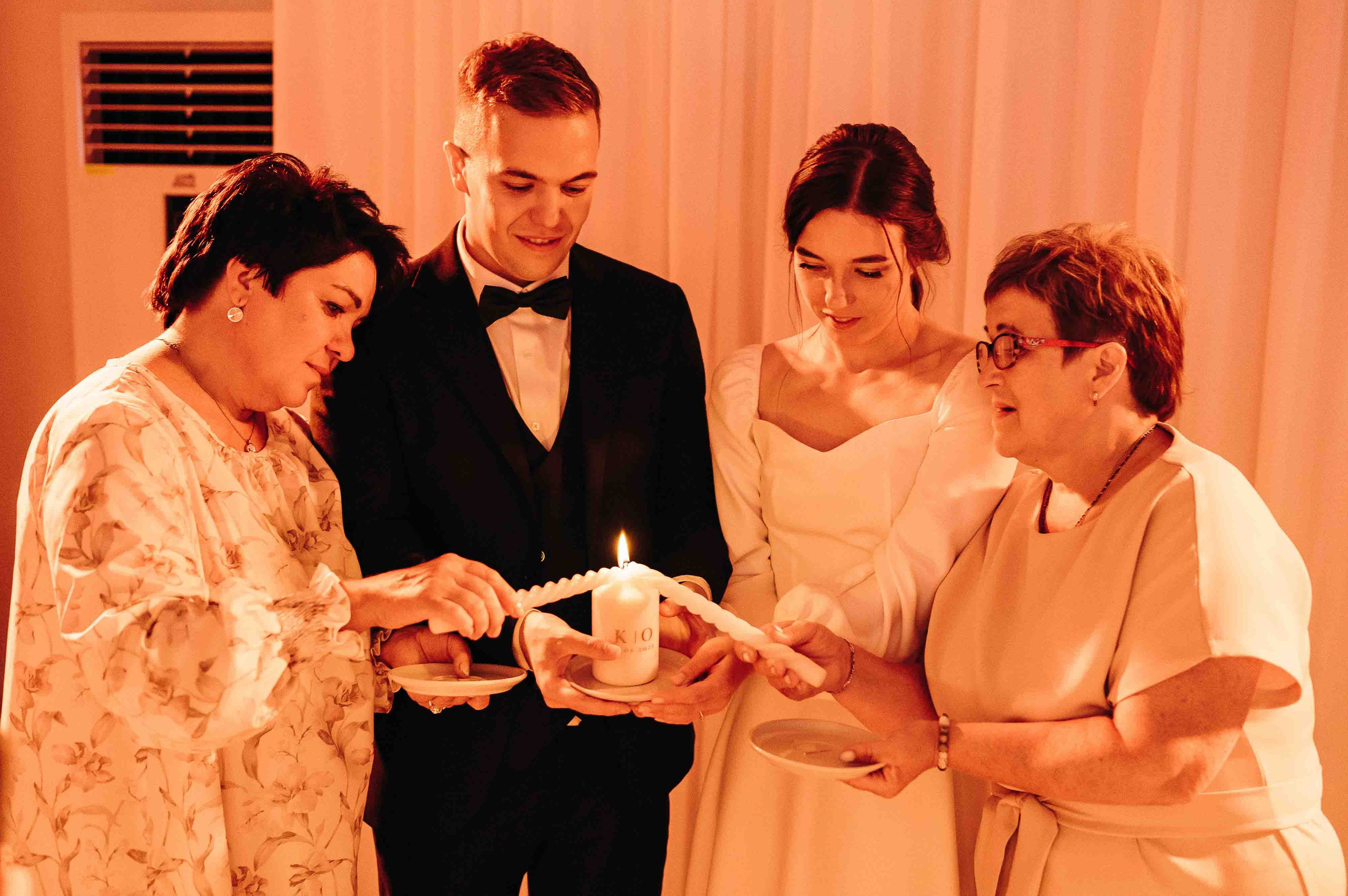 Совместные сборы в отеле. Свадебный и семейный фотограф в Котласе Никита Попов