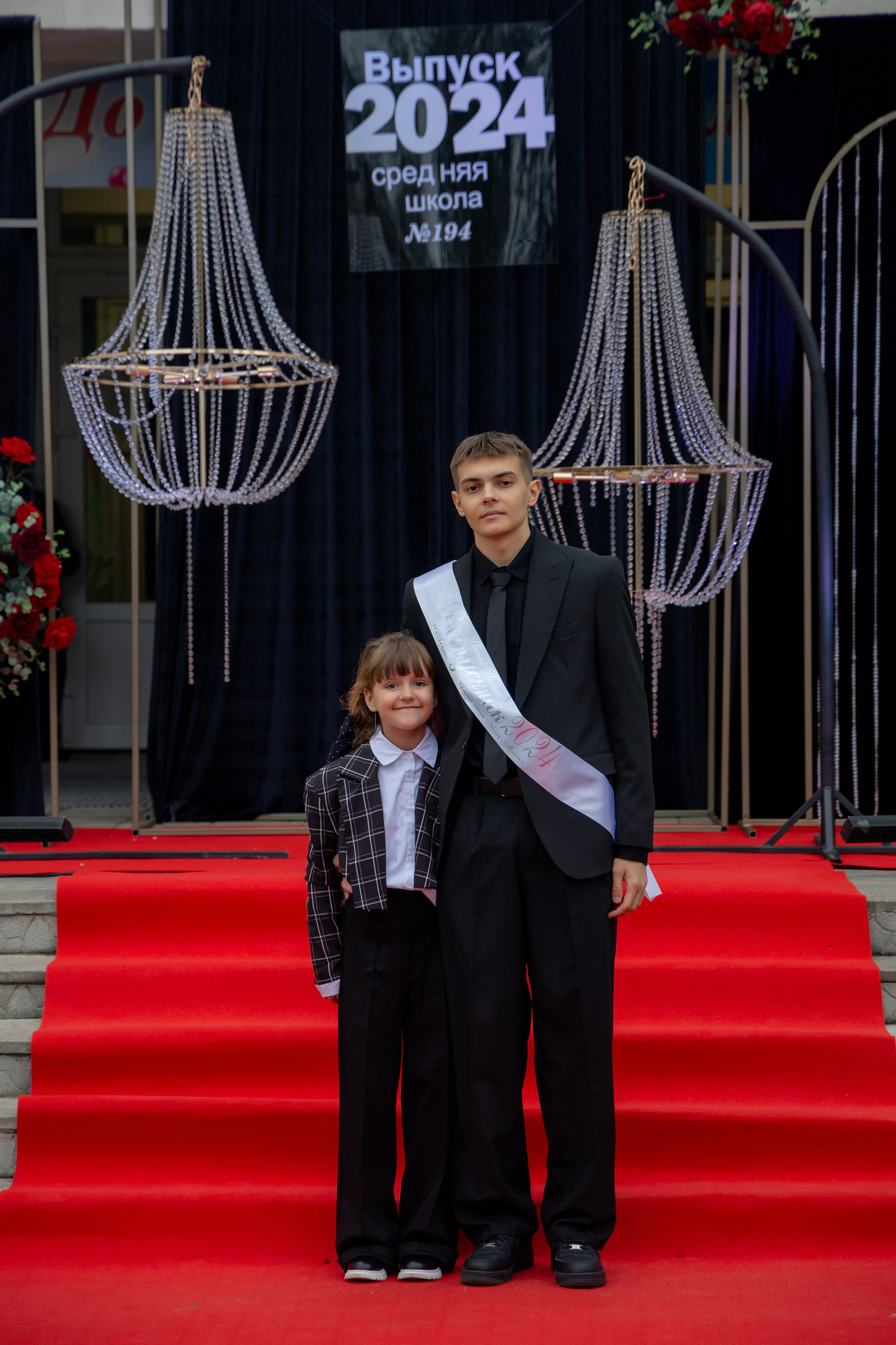 Школьный выпускной 2024 год в Соколе (Минск). Свадебный фотограф в Минске/Беларуси Сергей Спиридонов