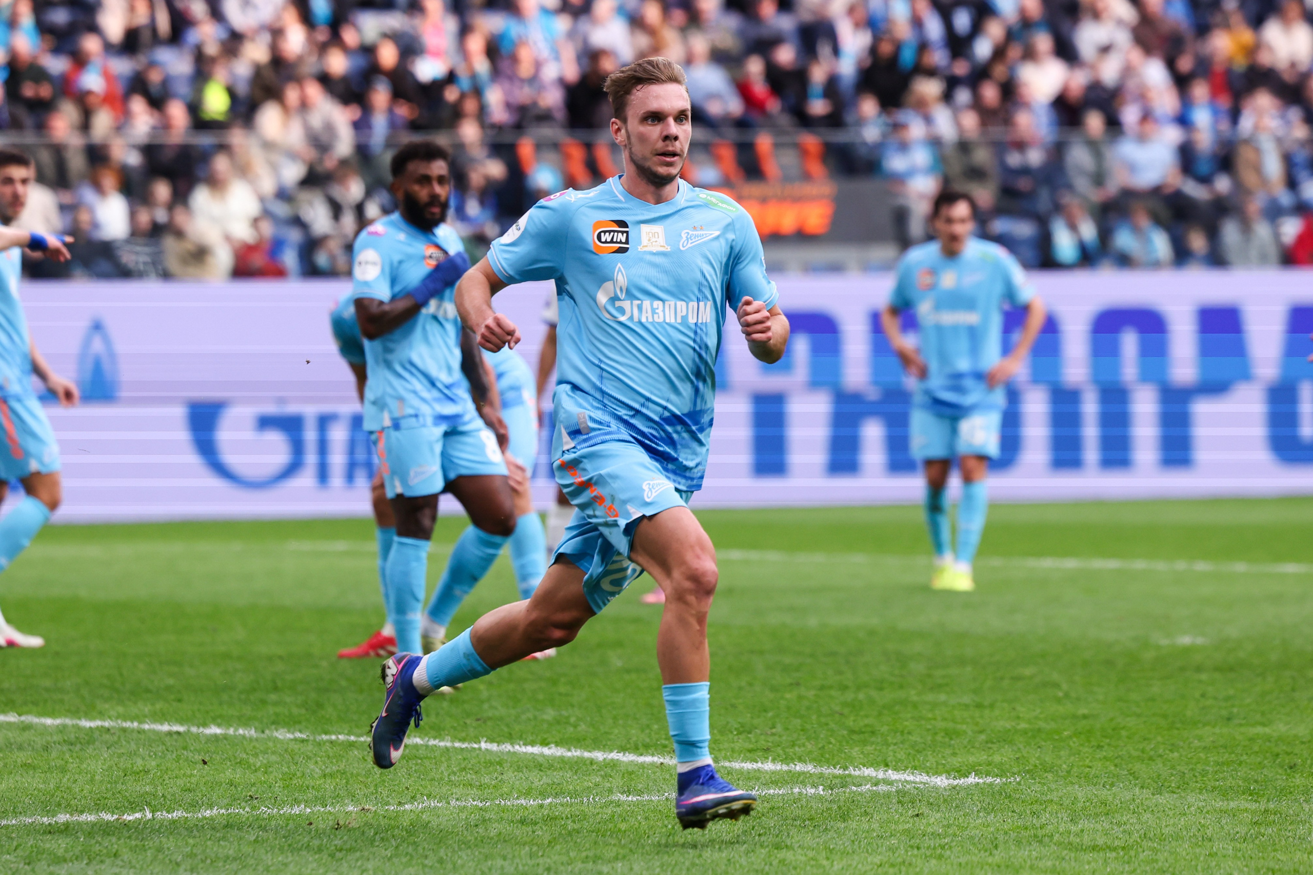 ФК «Зенит» — ФК «Крылья советов». Спортивный и репортажный фотограф Антон Тереханов