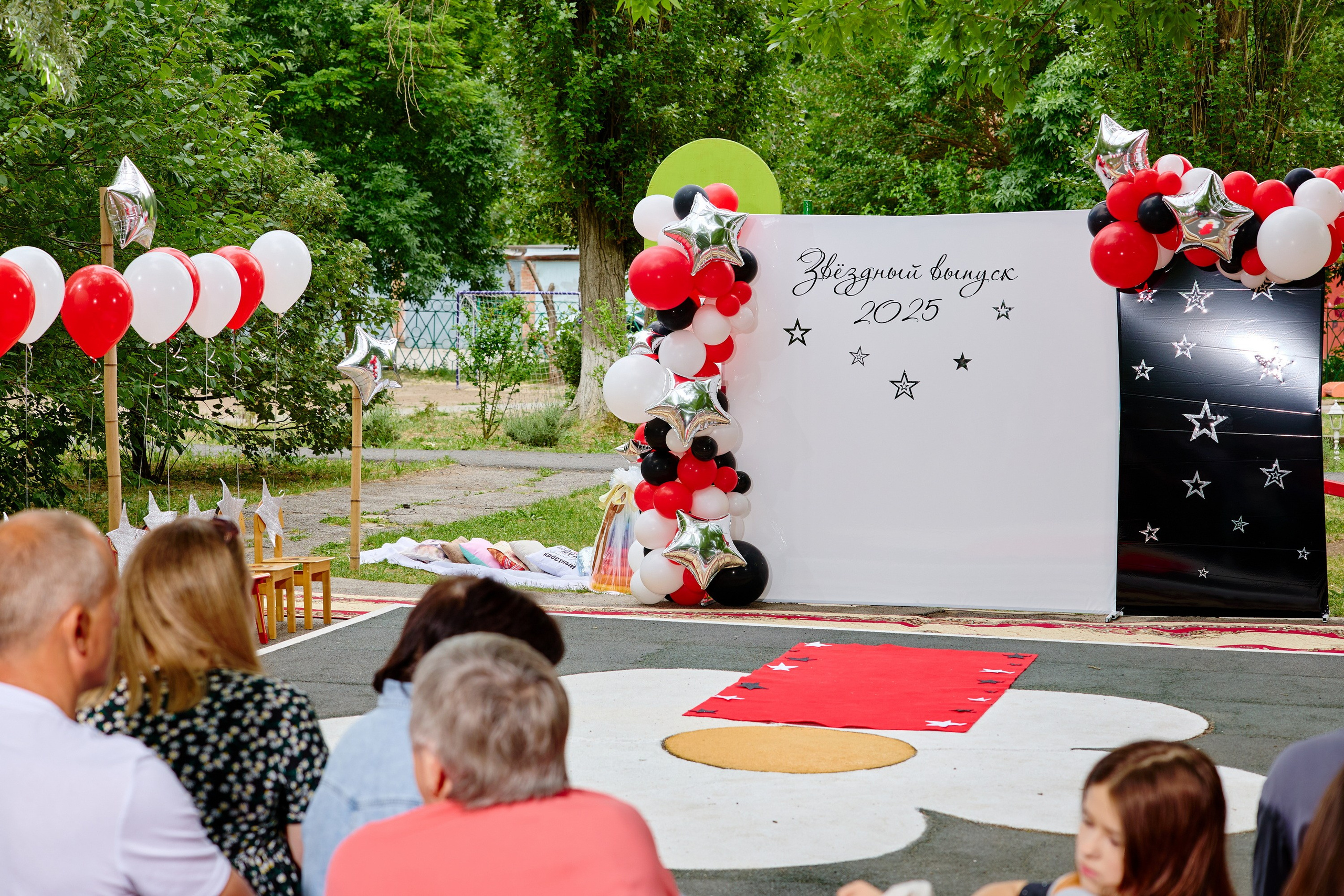 Выпускной 45 сад. Фотограф Выпускные альбомы Таганрог Сергей Коробченко