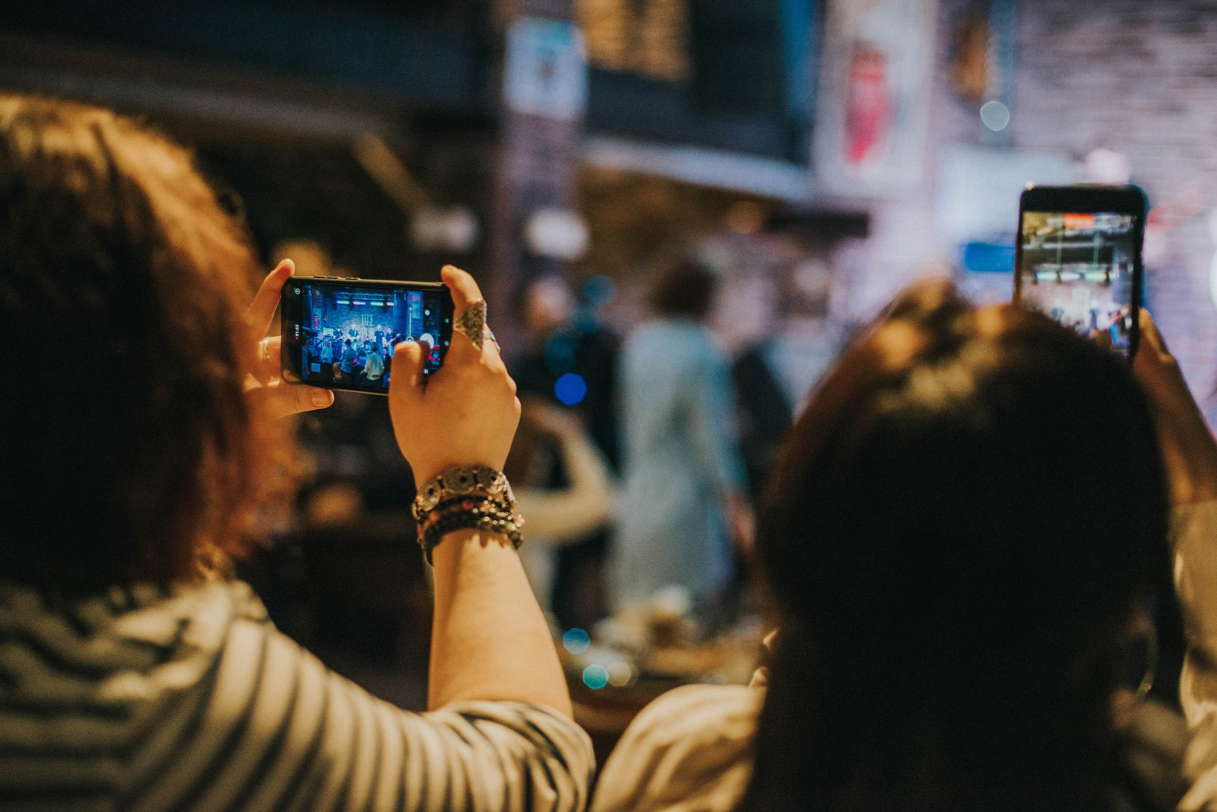 LifePub 16.03.2022. Московская кавер-группа BankBand