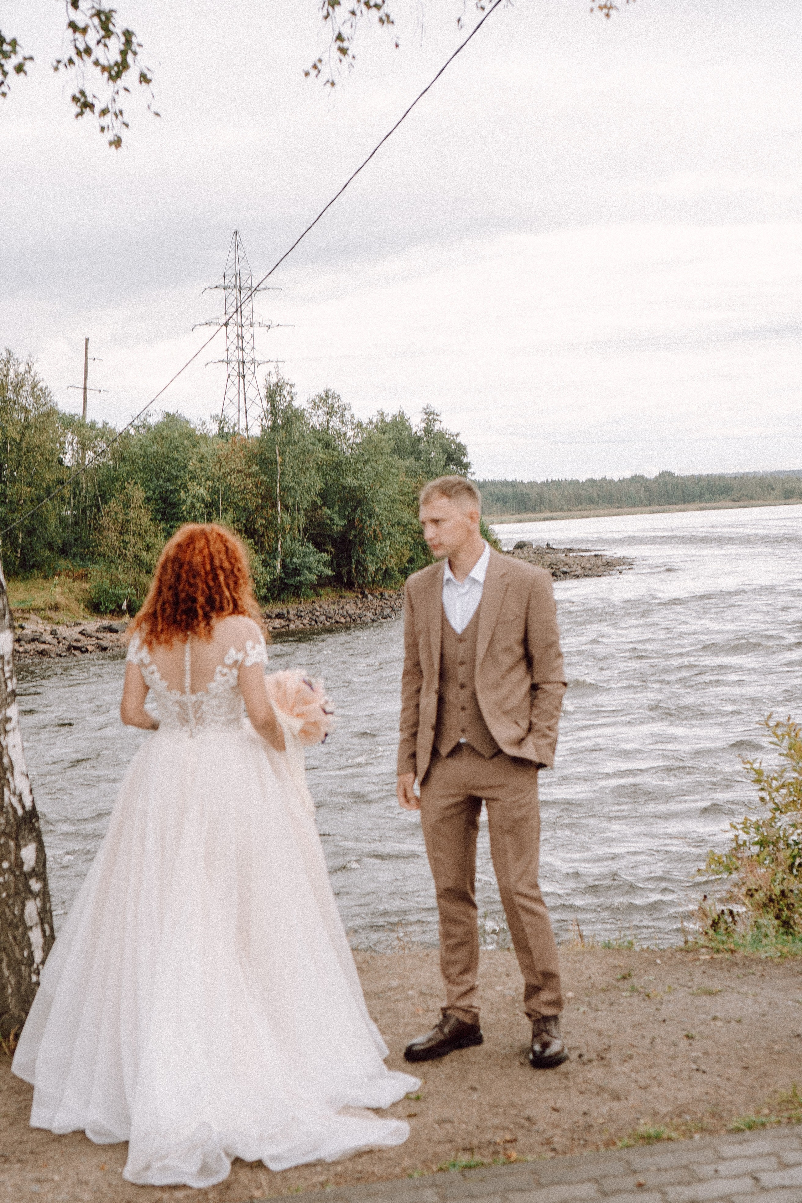 СВАДЕБНАЯ ФОТОСЕССИИЯ ПАРЫ В ГОРОДЕ ПРИОЗЕРСК В СОСНОВОМ ЛЕСУ И С ПИКАПОМ. Профессиональный фотограф, Санкт-Петербург — Виктория Богомолова