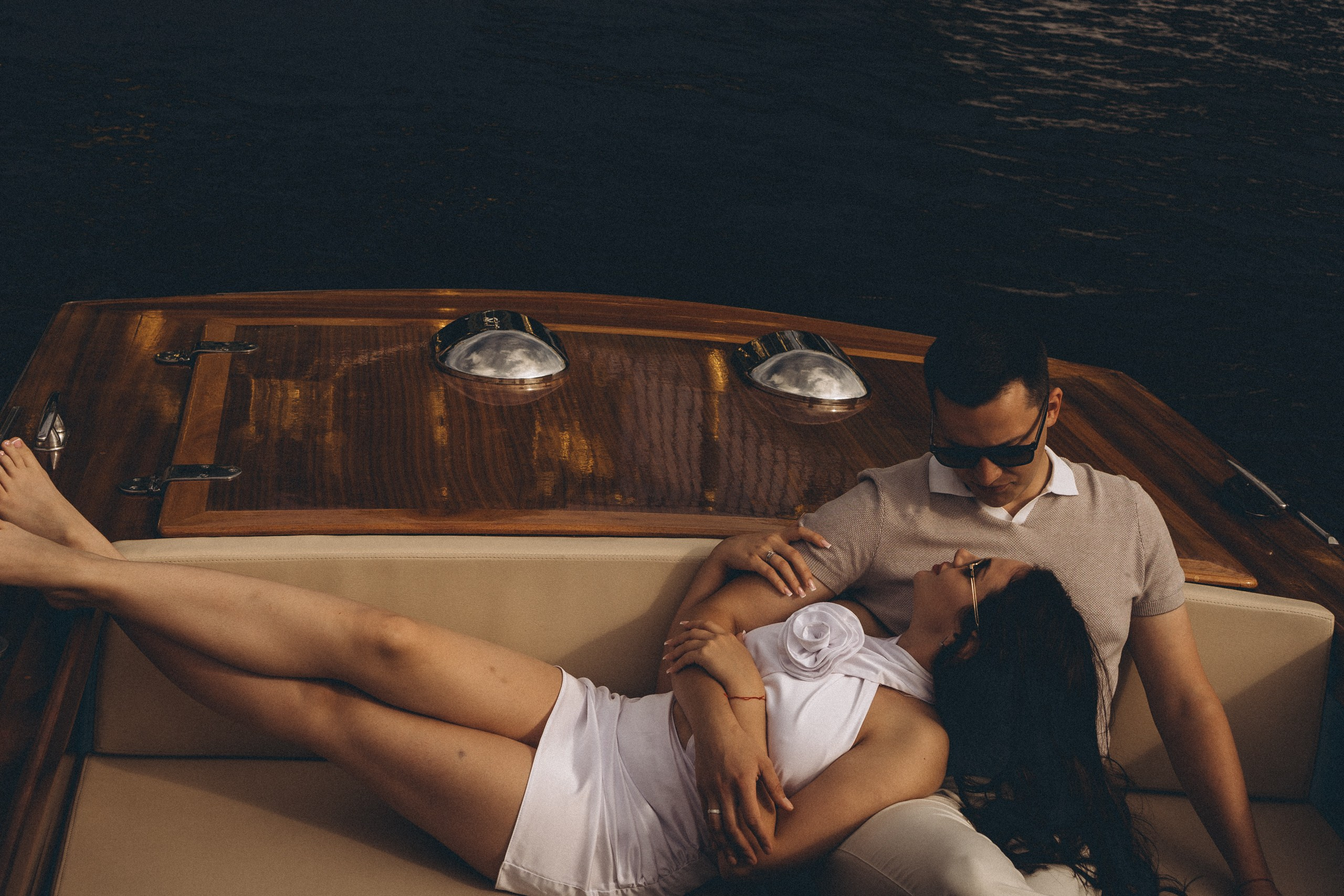 СВАДЕНБНАЯ СЬЕМКА НА КАТЕРЕ ПО КАНАЛАМ САНКТ-ПЕТЕРБУРГА И В АКВАТОРИИ НЕВЫ. Профессиональный фотограф, Санкт-Петербург — Виктория Богомолова