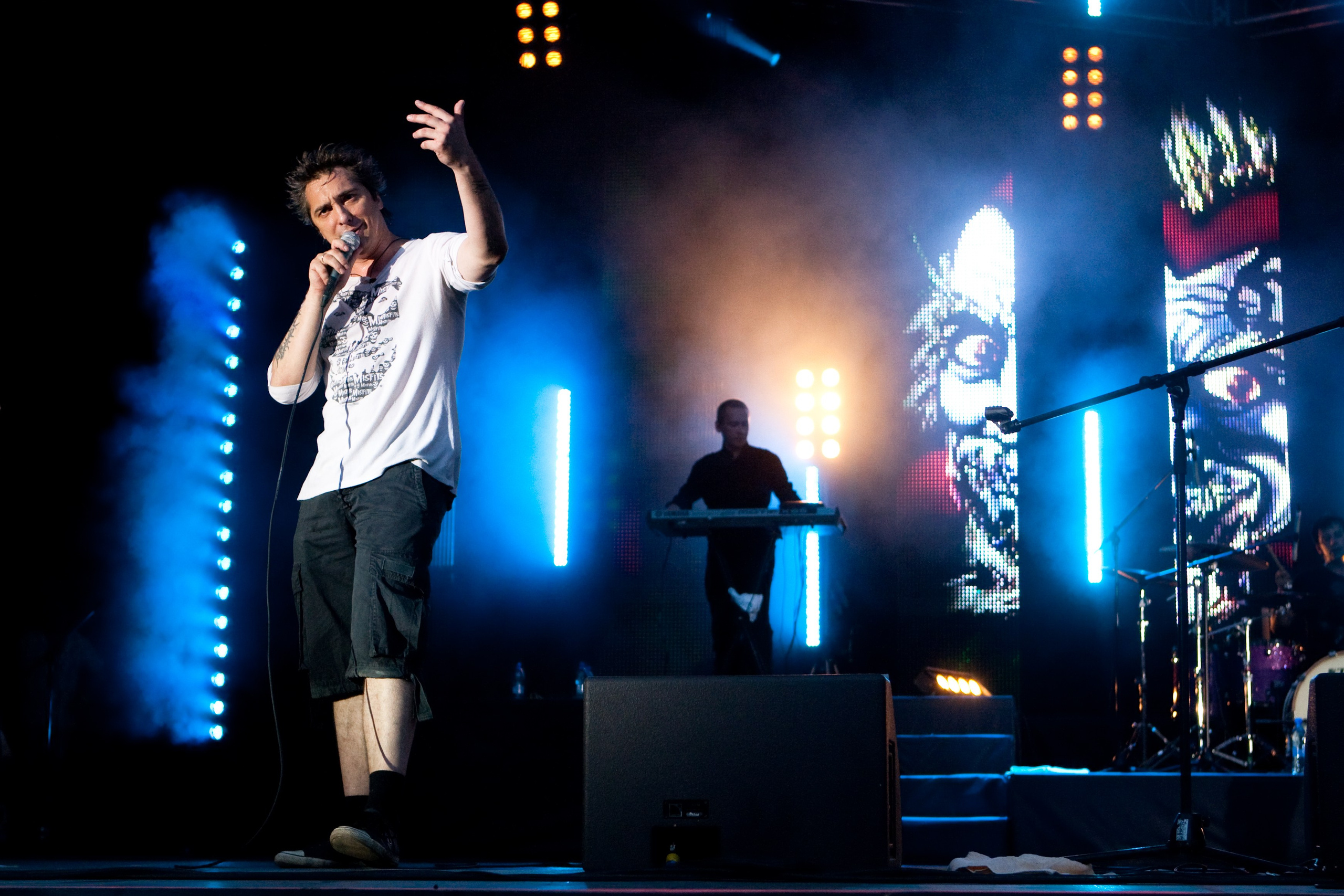 Михаил Горшенев во время выступления группы Король и Шут в Зеленом театре 31 июля 2009 года