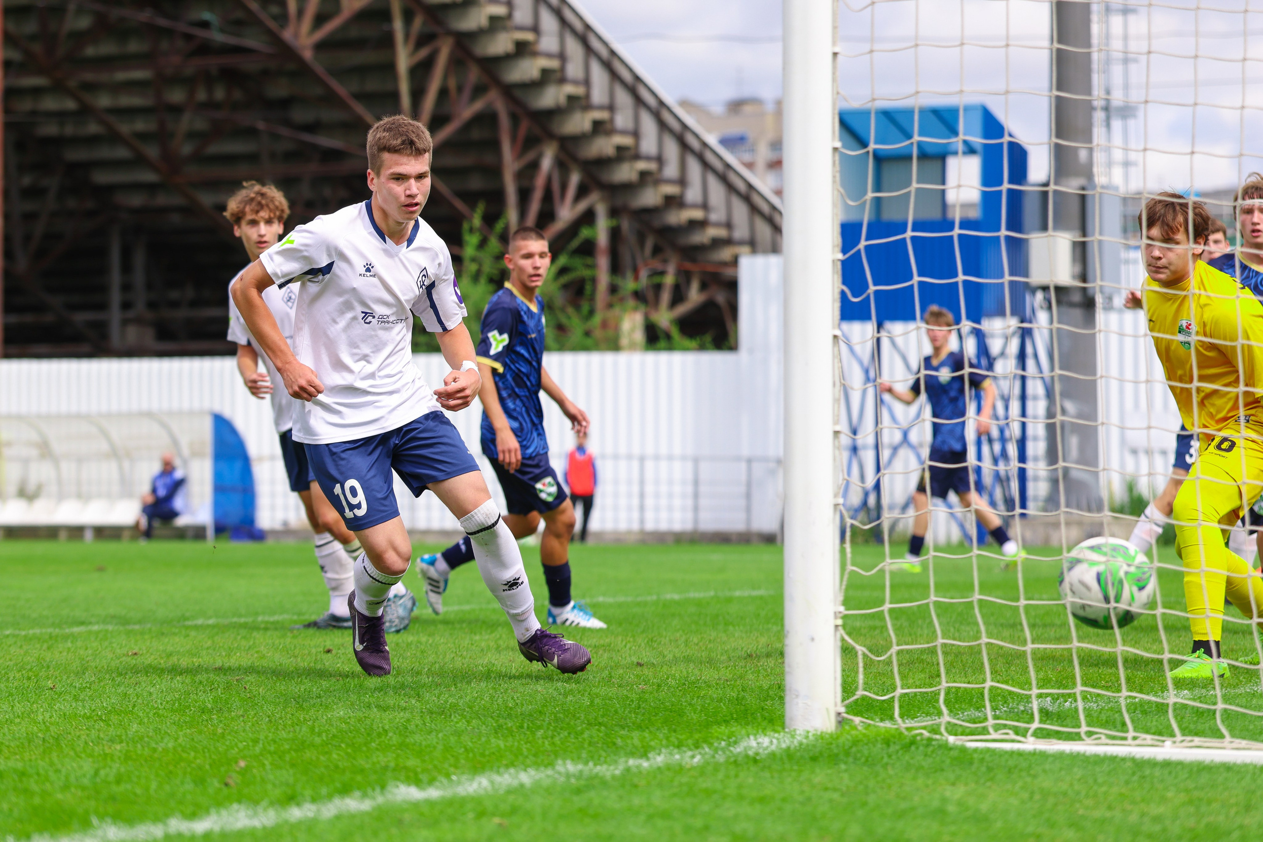 Юношеская футбольная лига U-16. Крылья Советов — Казань