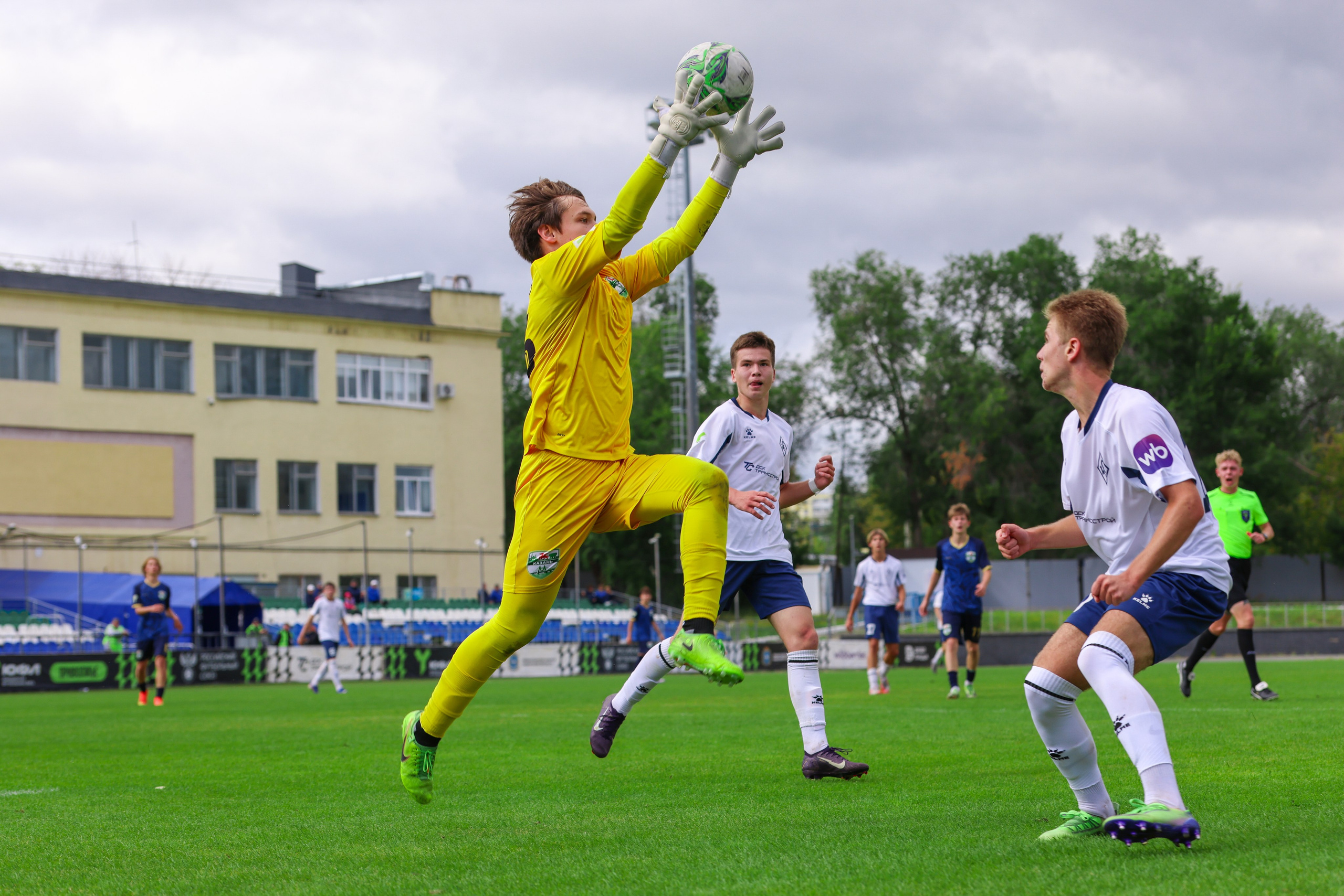 Юношеская футбольная лига U-16. Крылья Советов — Казань