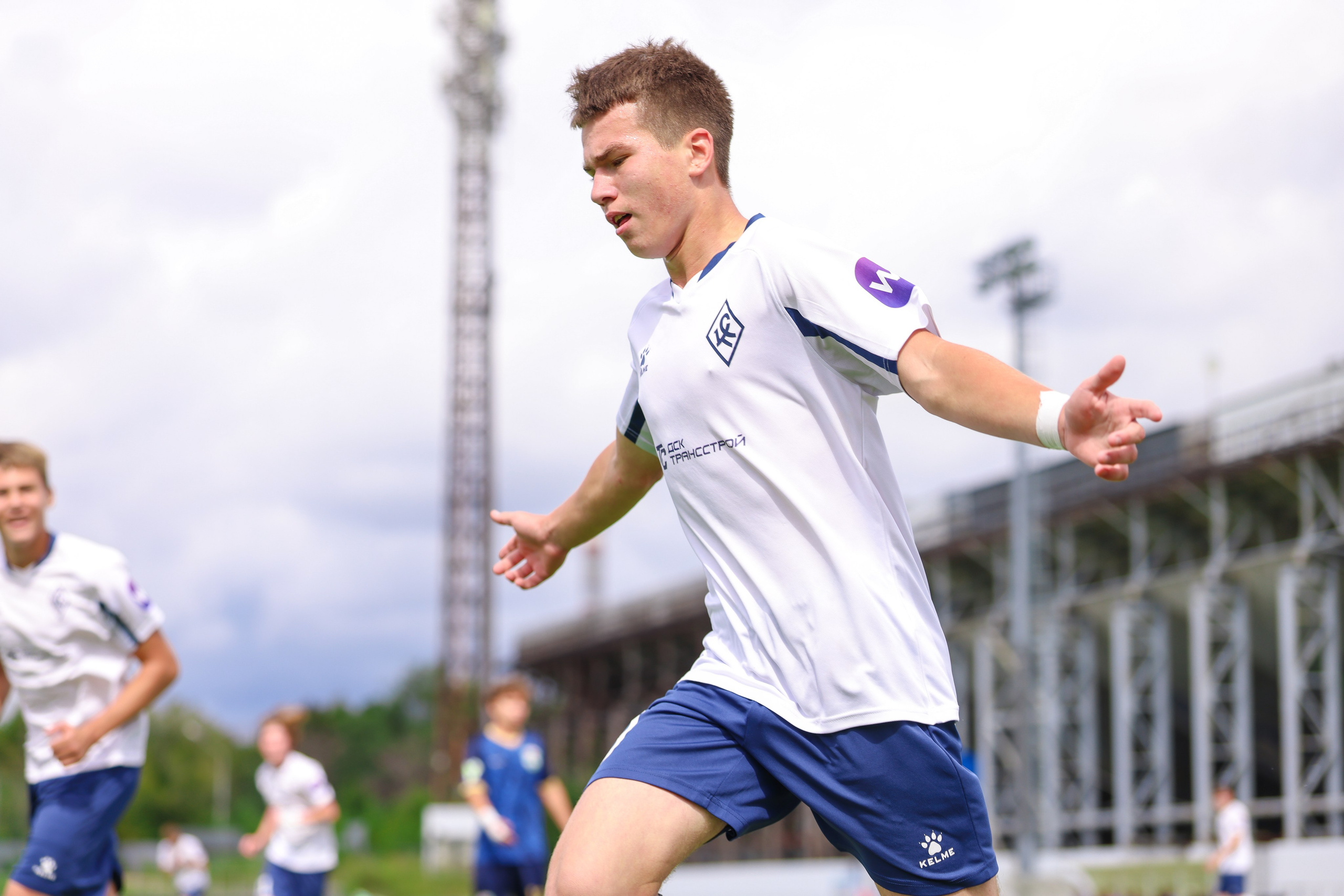 Юношеская футбольная лига U-16. Крылья Советов — Казань
